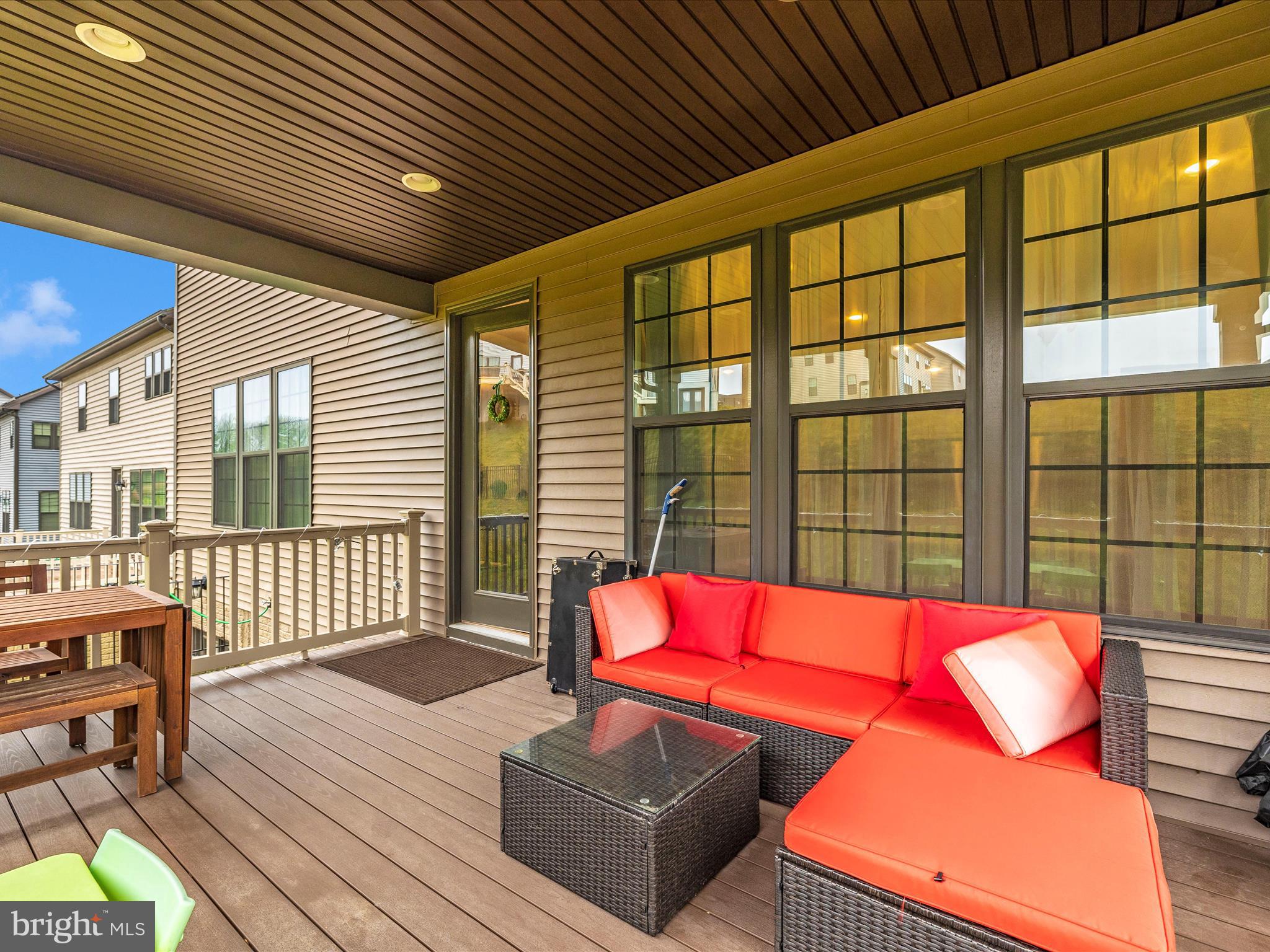 OAKDALE VILLAGE - Residential