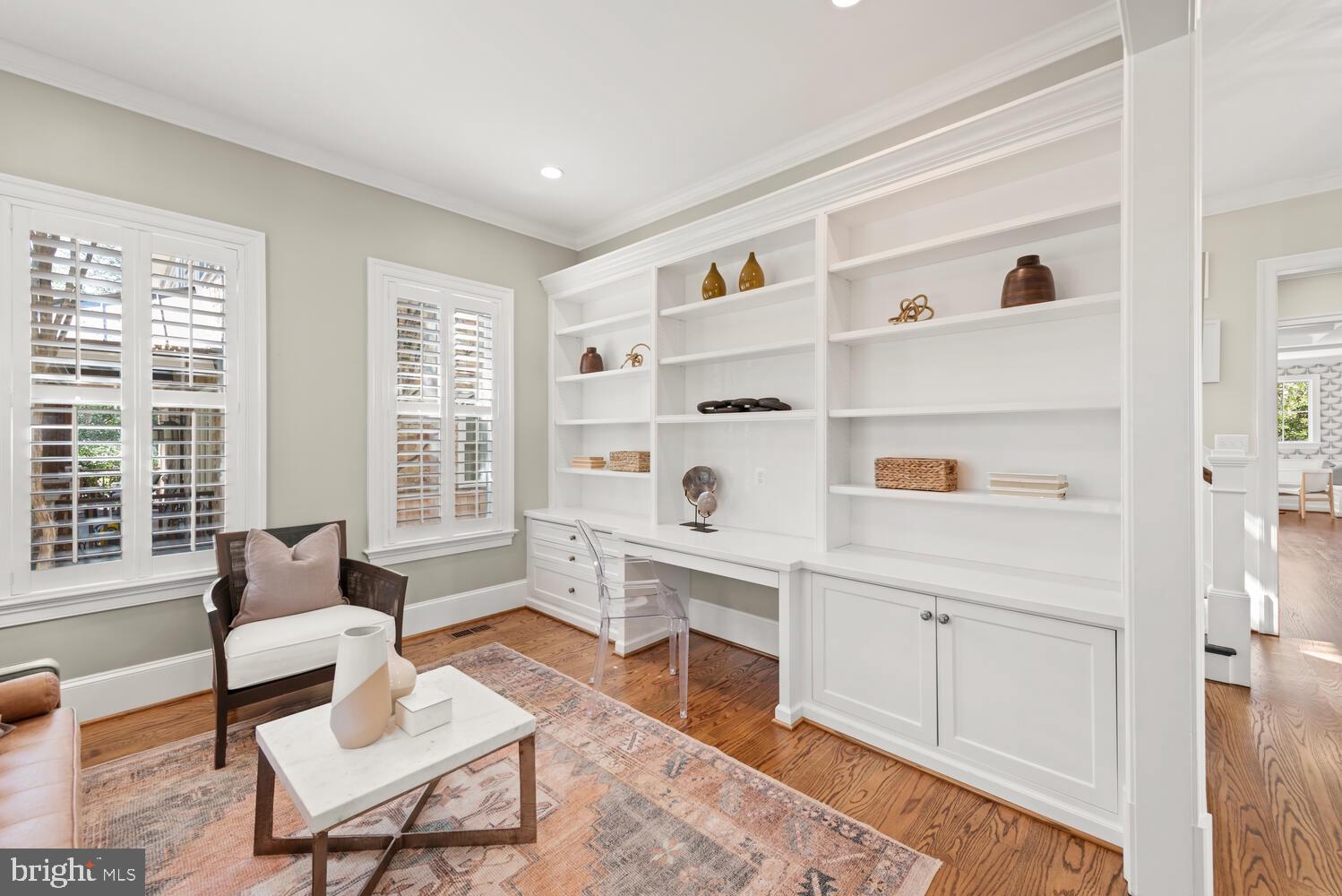 LYON VILLAGE - Residential