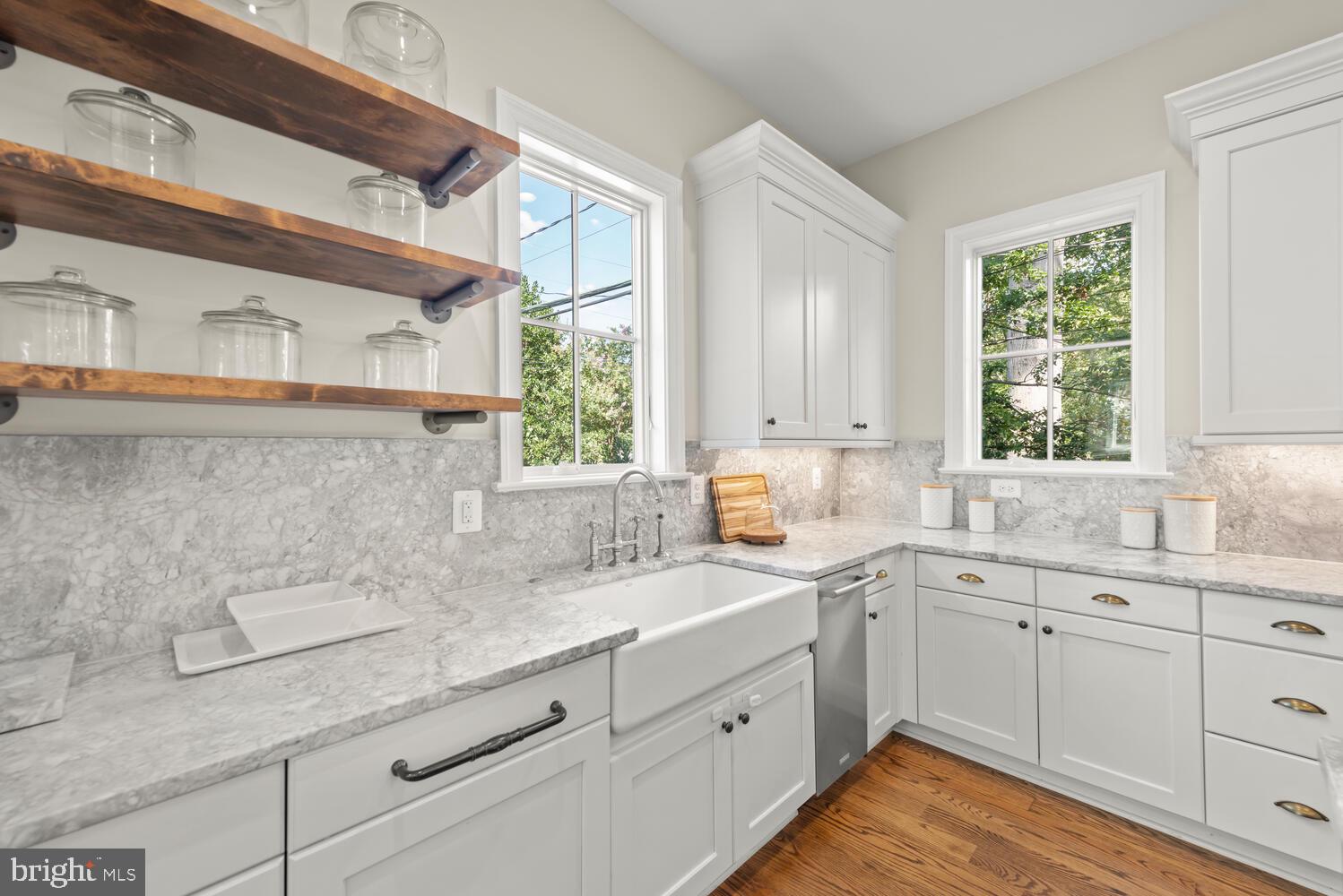 LYON VILLAGE - Residential