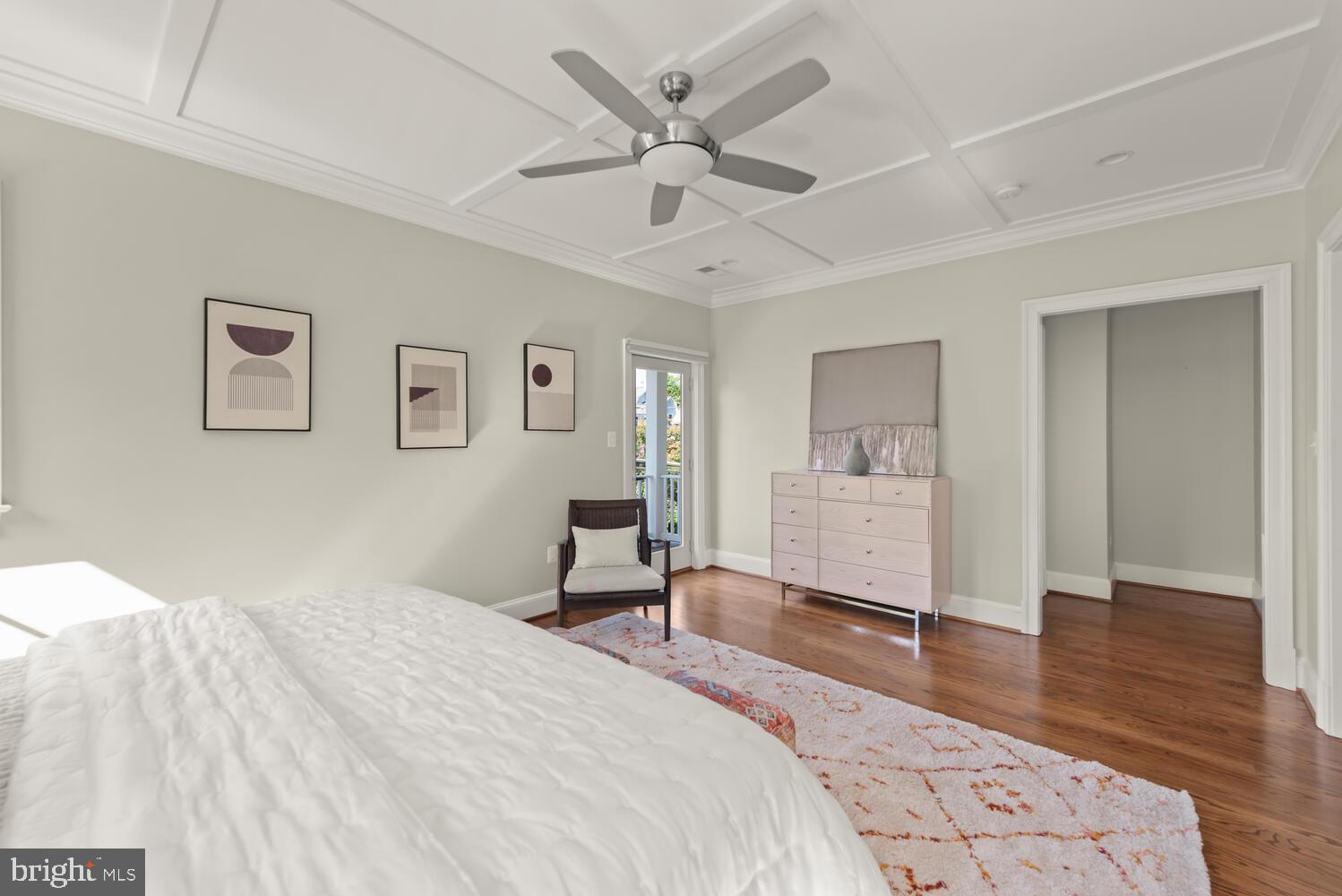 LYON VILLAGE - Residential