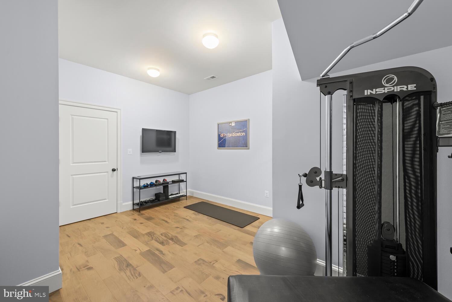 LYON VILLAGE - Residential