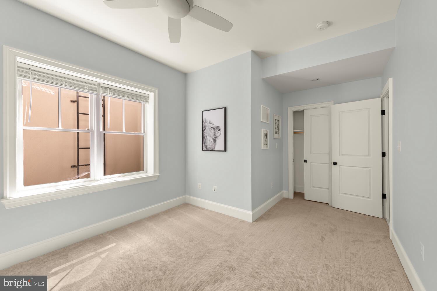 LYON VILLAGE - Residential