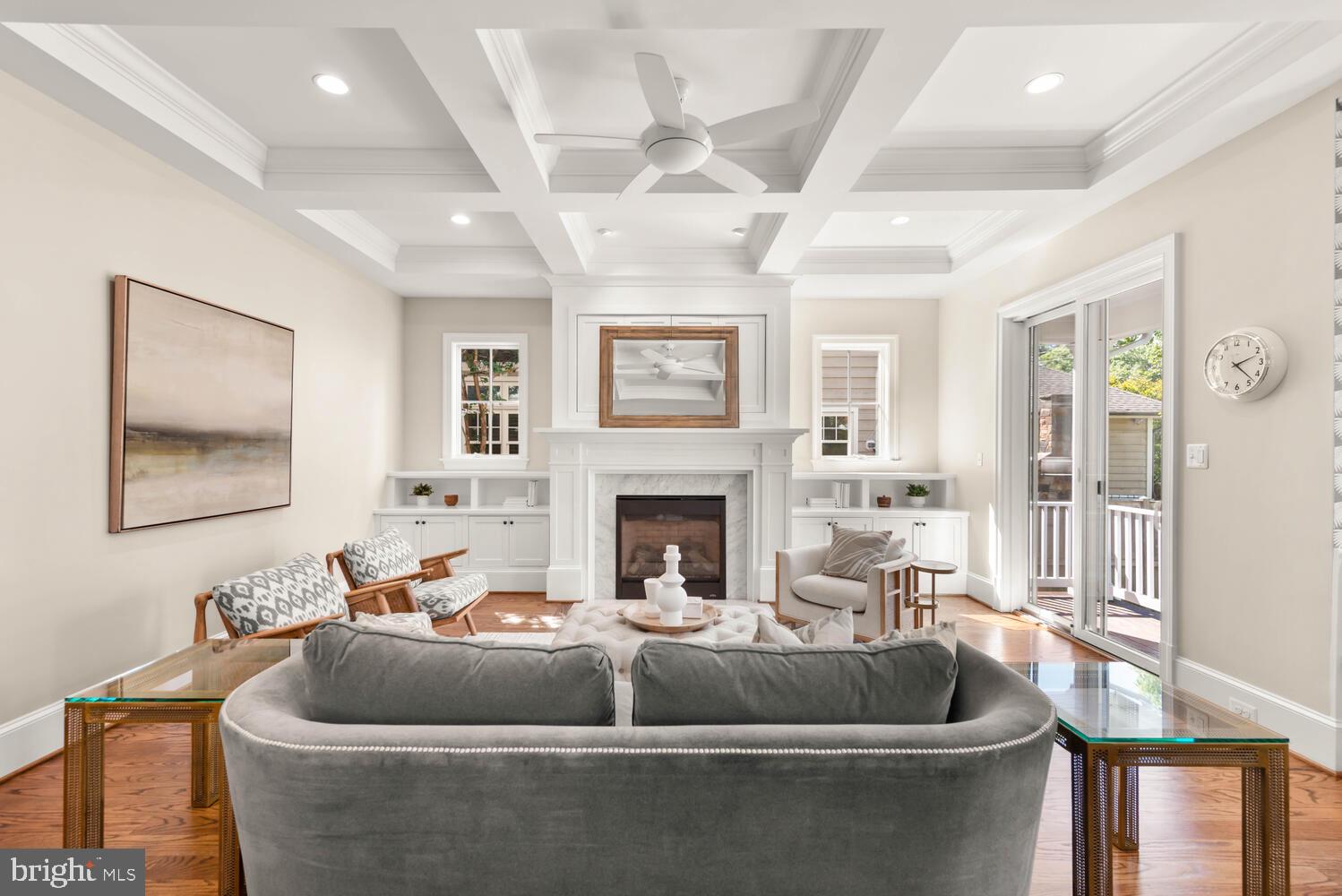 LYON VILLAGE - Residential