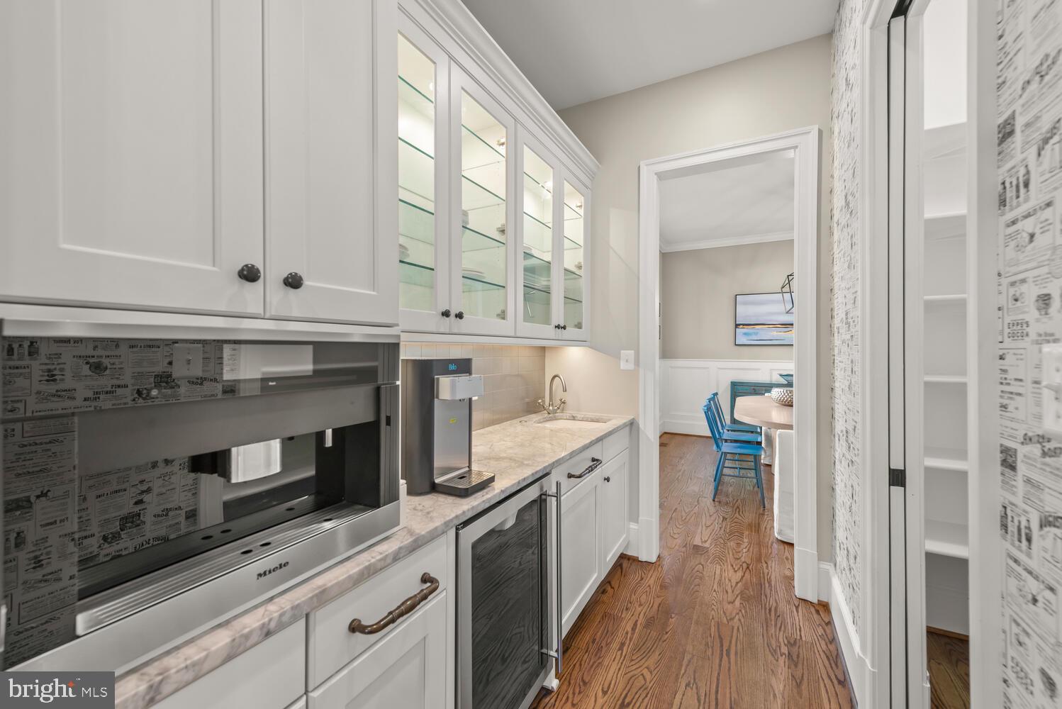 LYON VILLAGE - Residential