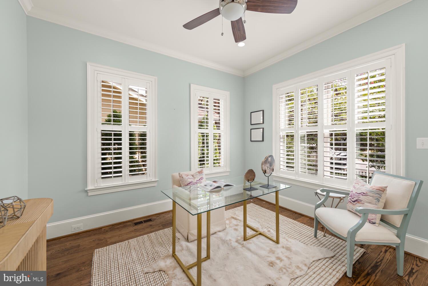 LYON VILLAGE - Residential