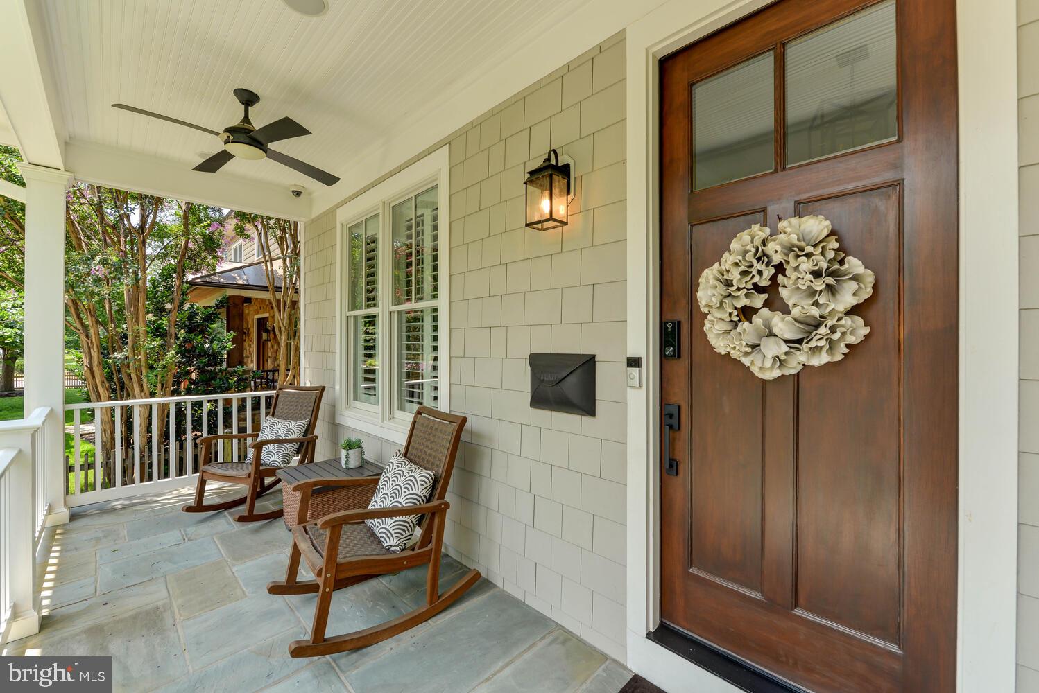 LYON VILLAGE - Residential