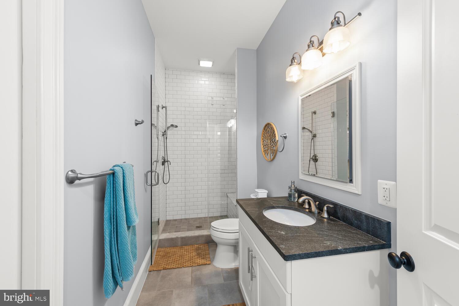 LYON VILLAGE - Residential