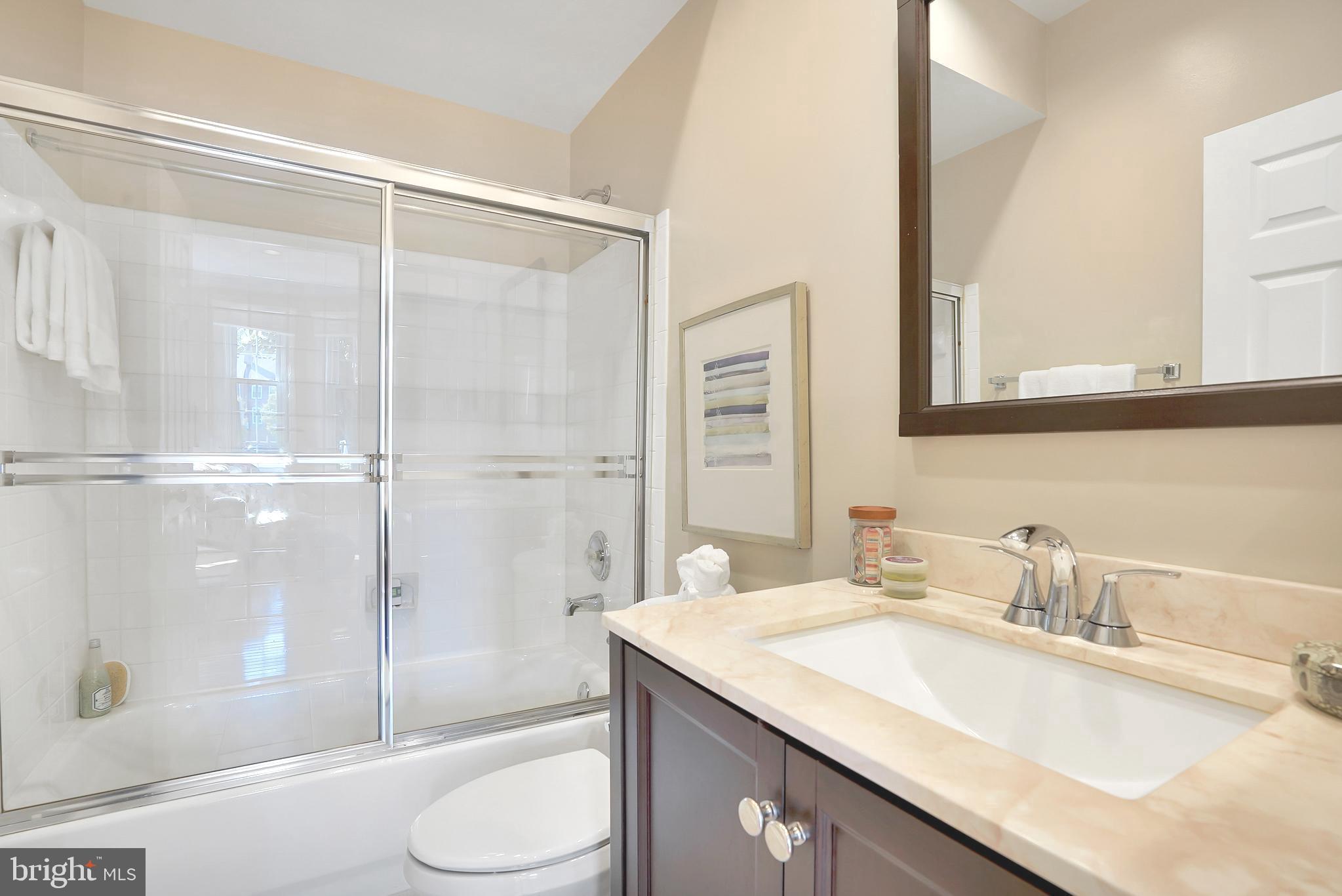 BROMPTONS AT BALLSTON - Residential