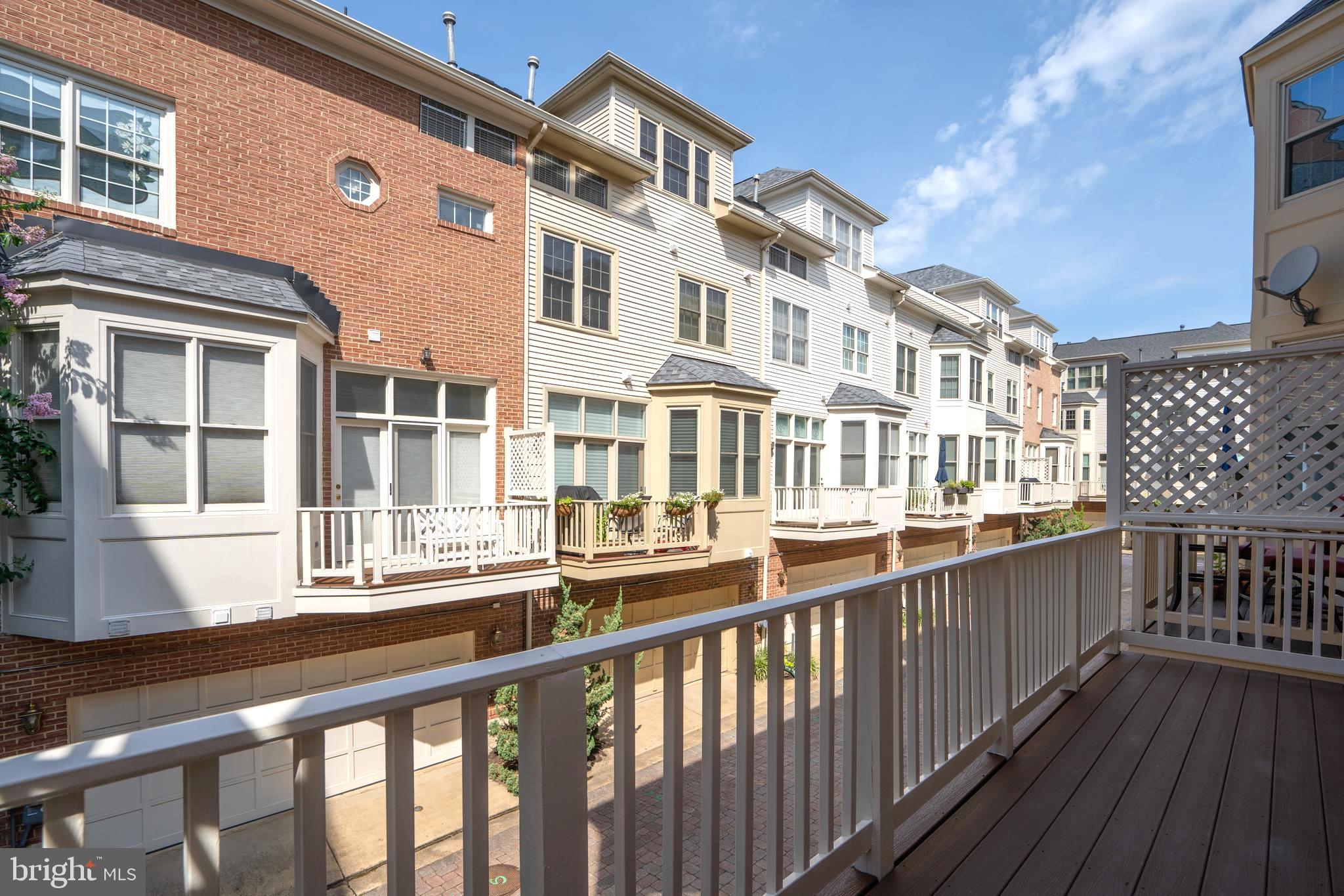 BROMPTONS AT BALLSTON - Residential