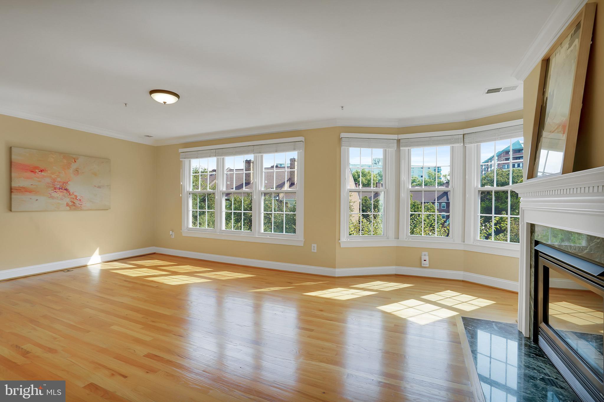 BROMPTONS AT BALLSTON - Residential