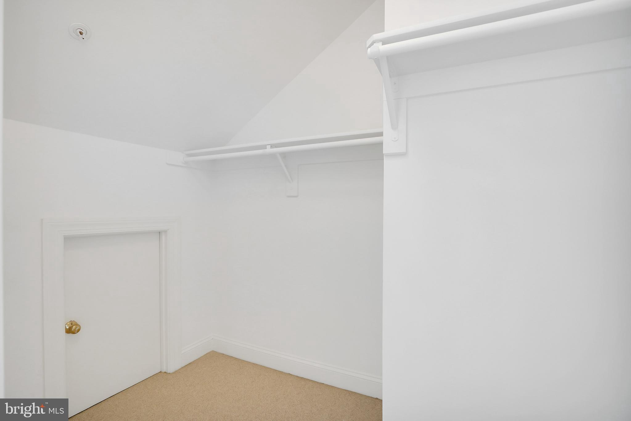 BROMPTONS AT BALLSTON - Residential