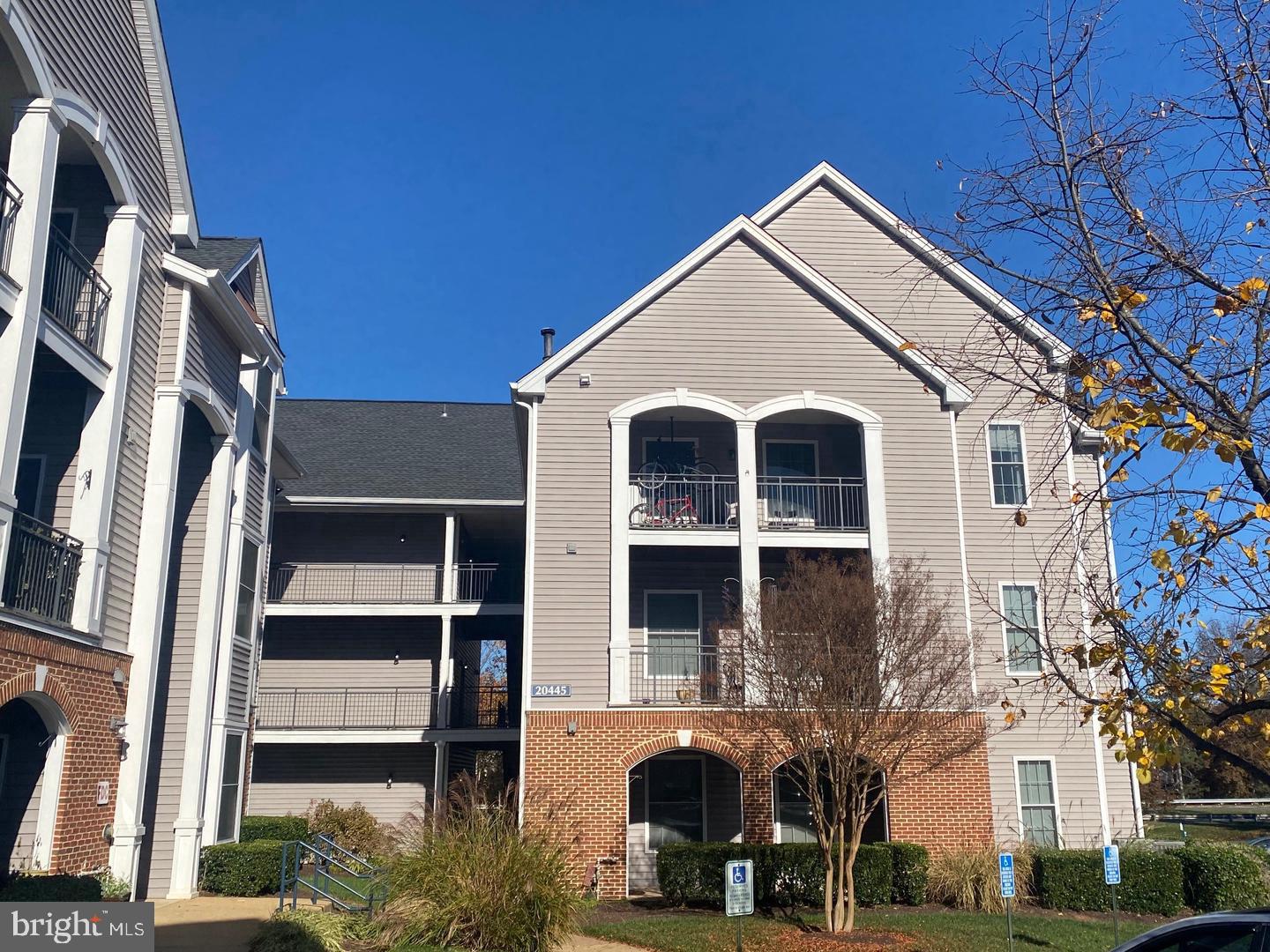 20445 CHESAPEAKE SQUARE 300
