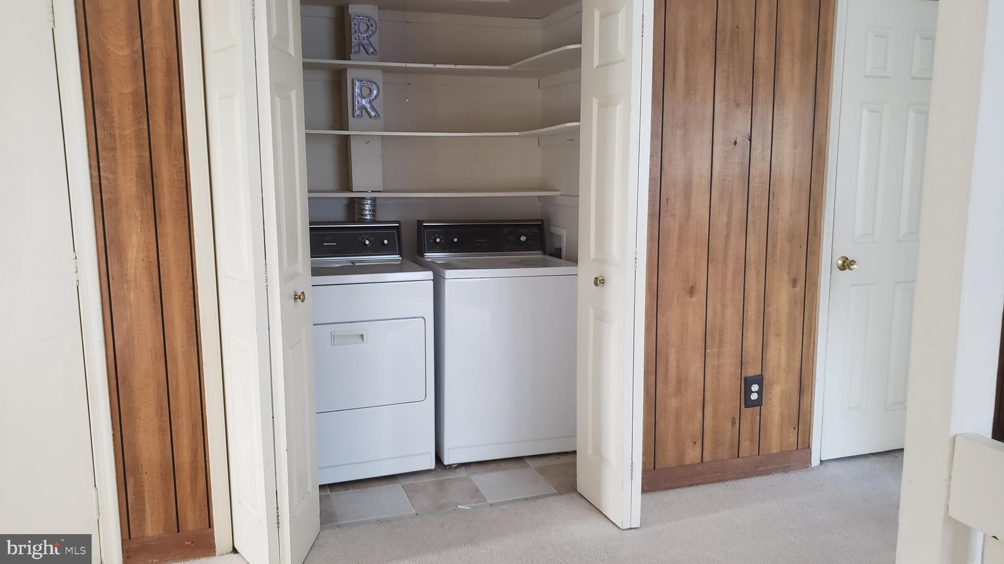 BROOKFIELD - Residential Lease