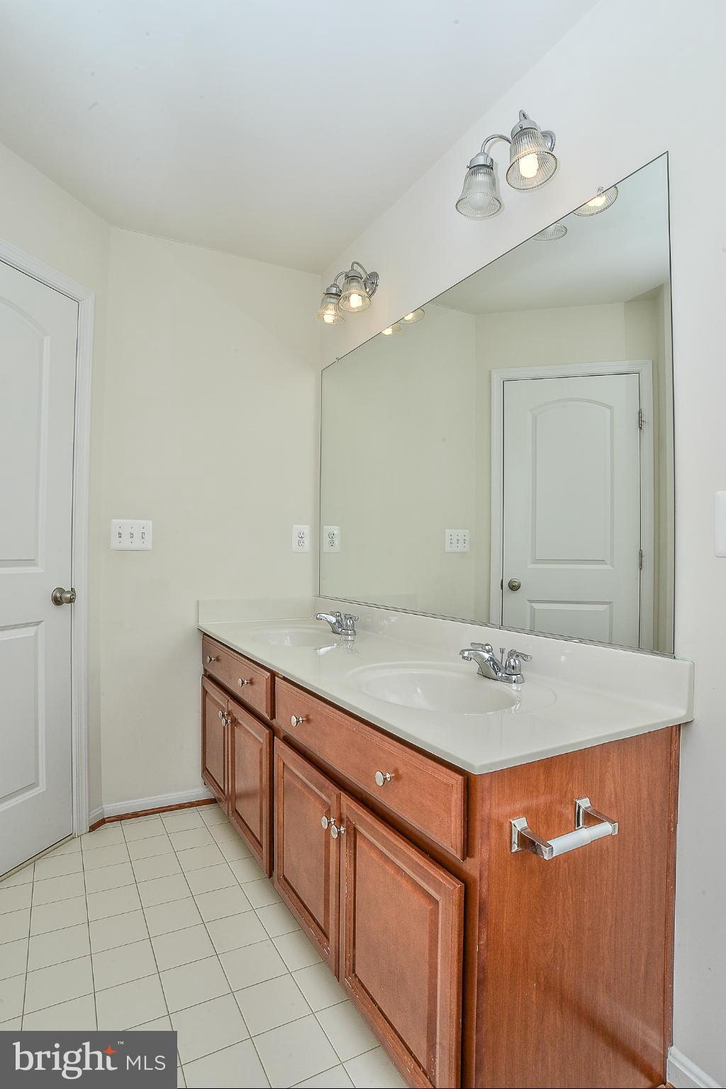 OCCOQUAN HEIGHTS - Residential Lease