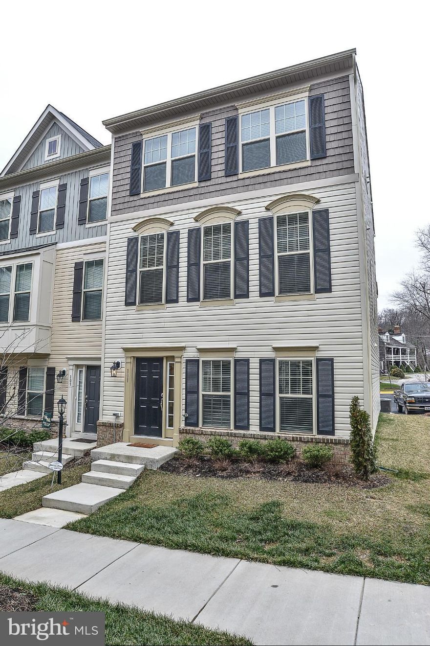 Beautiful end-unit townhouse in a gorgeous community - only two years old! 5 minute walk to the water and downtown Occoquan! 4 bedrooms, 3.5 baths, 2 car Rear Load Garage, Luxury Kitchen including Stainless Appliances, Granite Countertops, Hardwoods on main level & more!