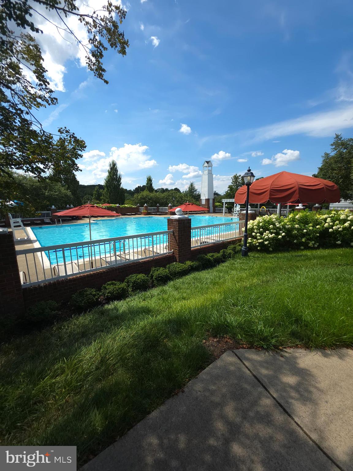 2661 MCGUFFEYS COURT