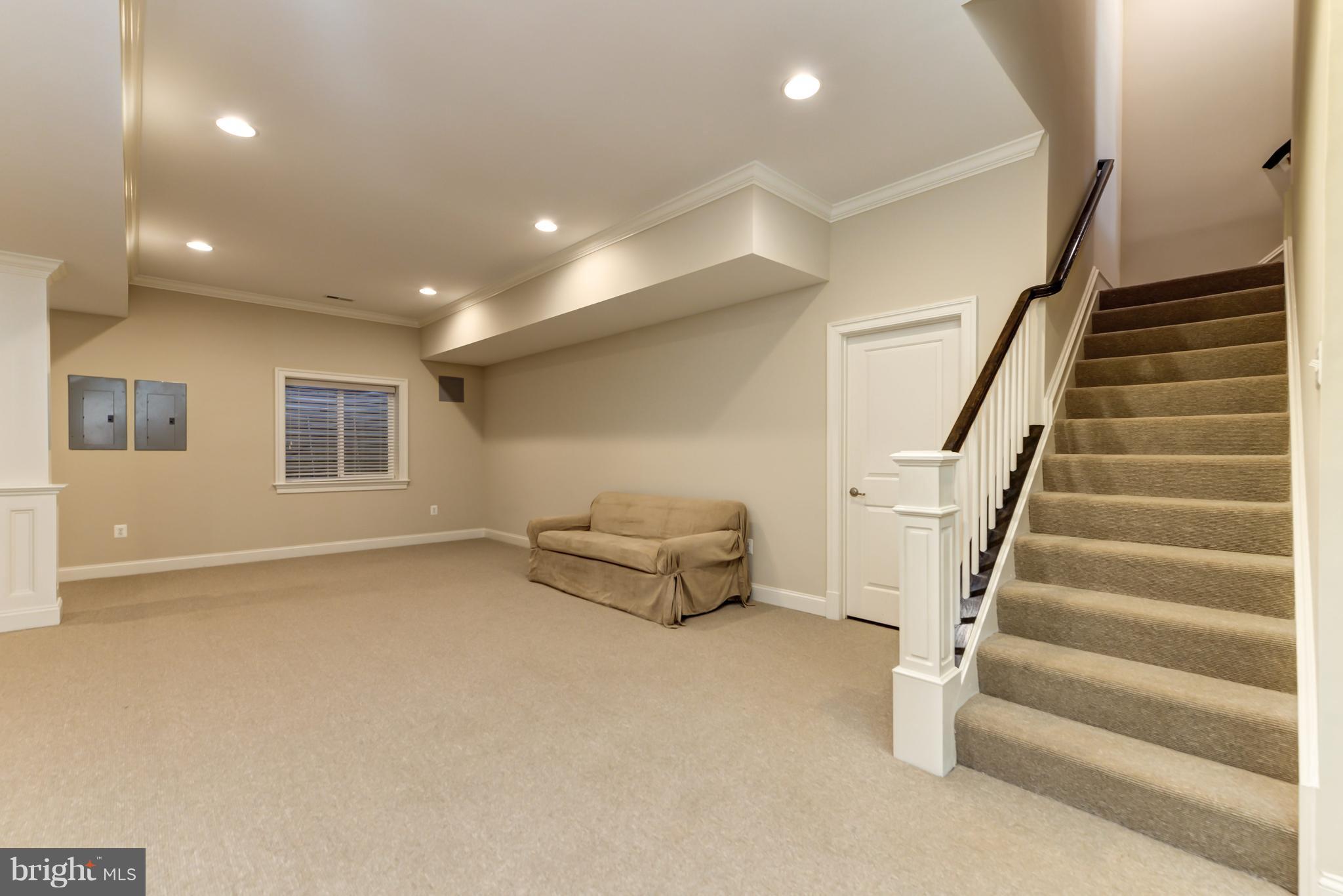 SHERWOOD FOREST - Residential