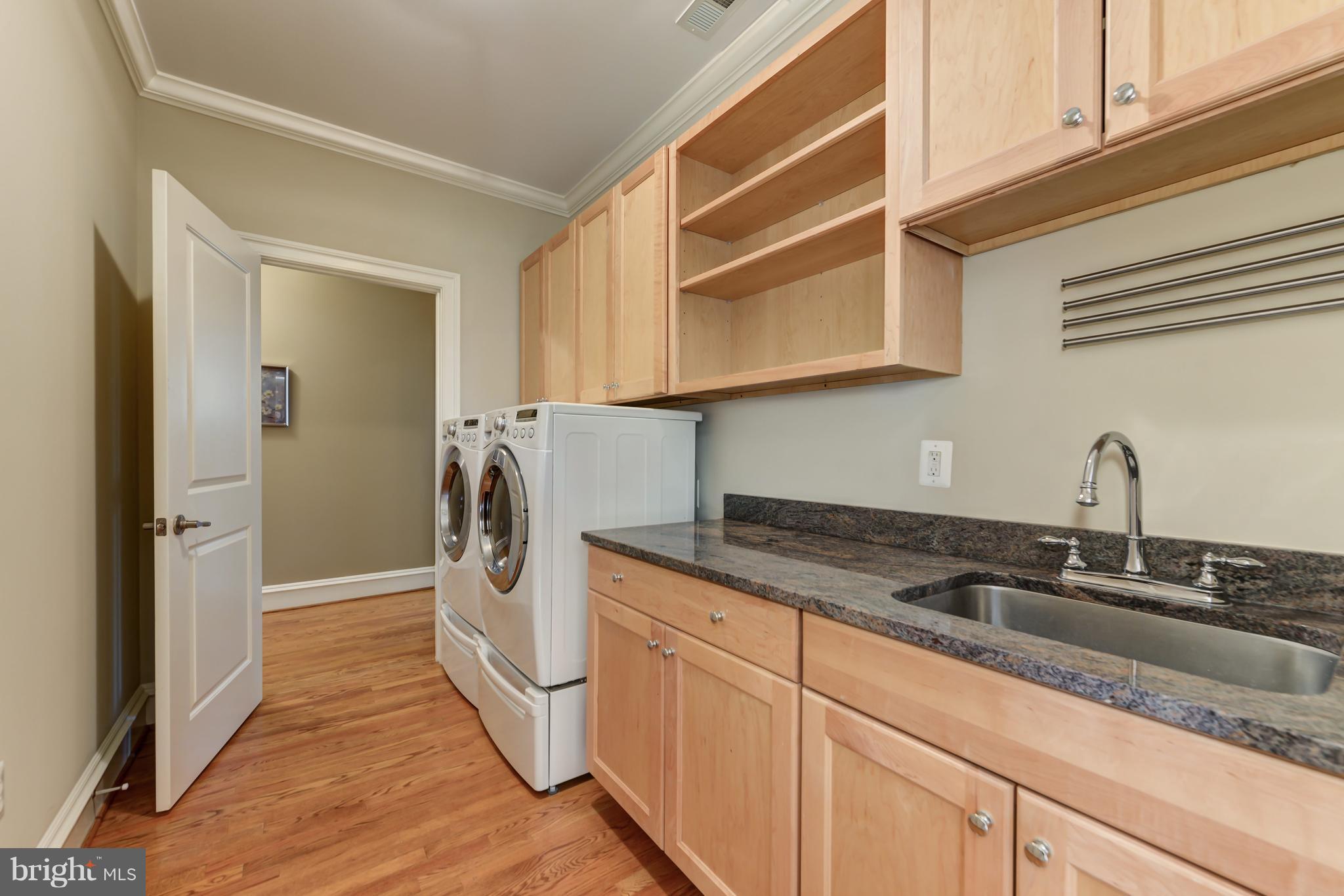 SHERWOOD FOREST - Residential