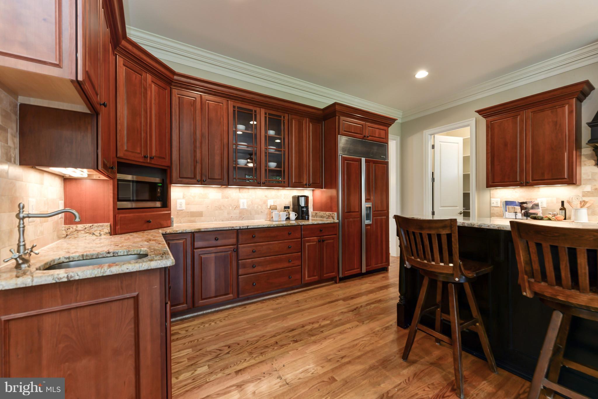 SHERWOOD FOREST - Residential