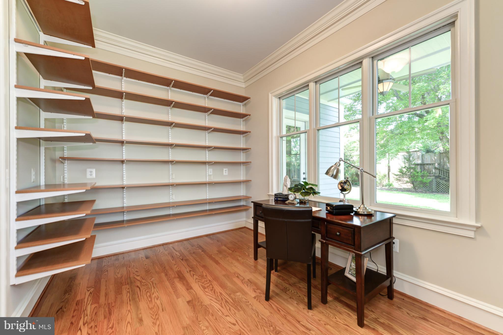 SHERWOOD FOREST - Residential