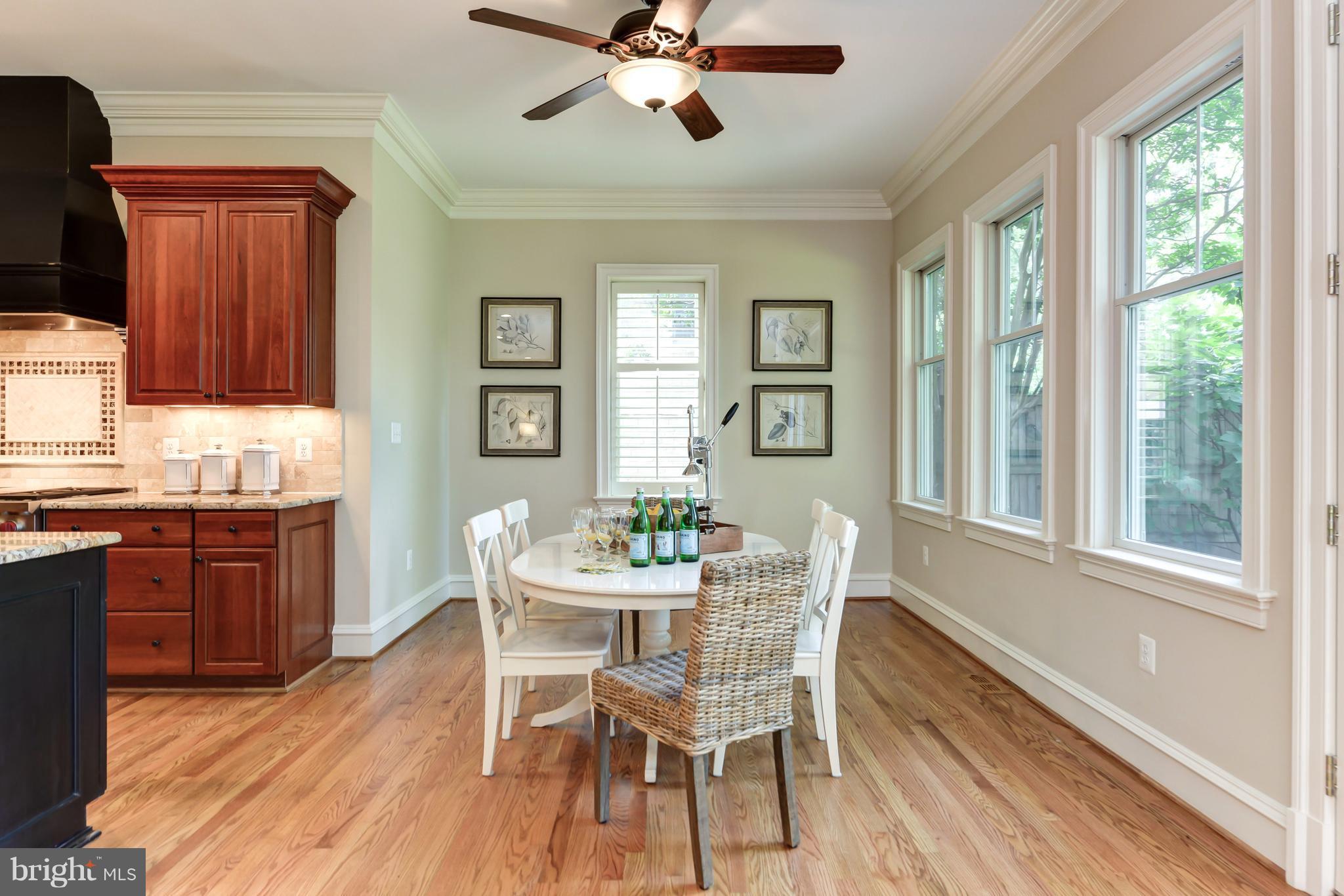 SHERWOOD FOREST - Residential