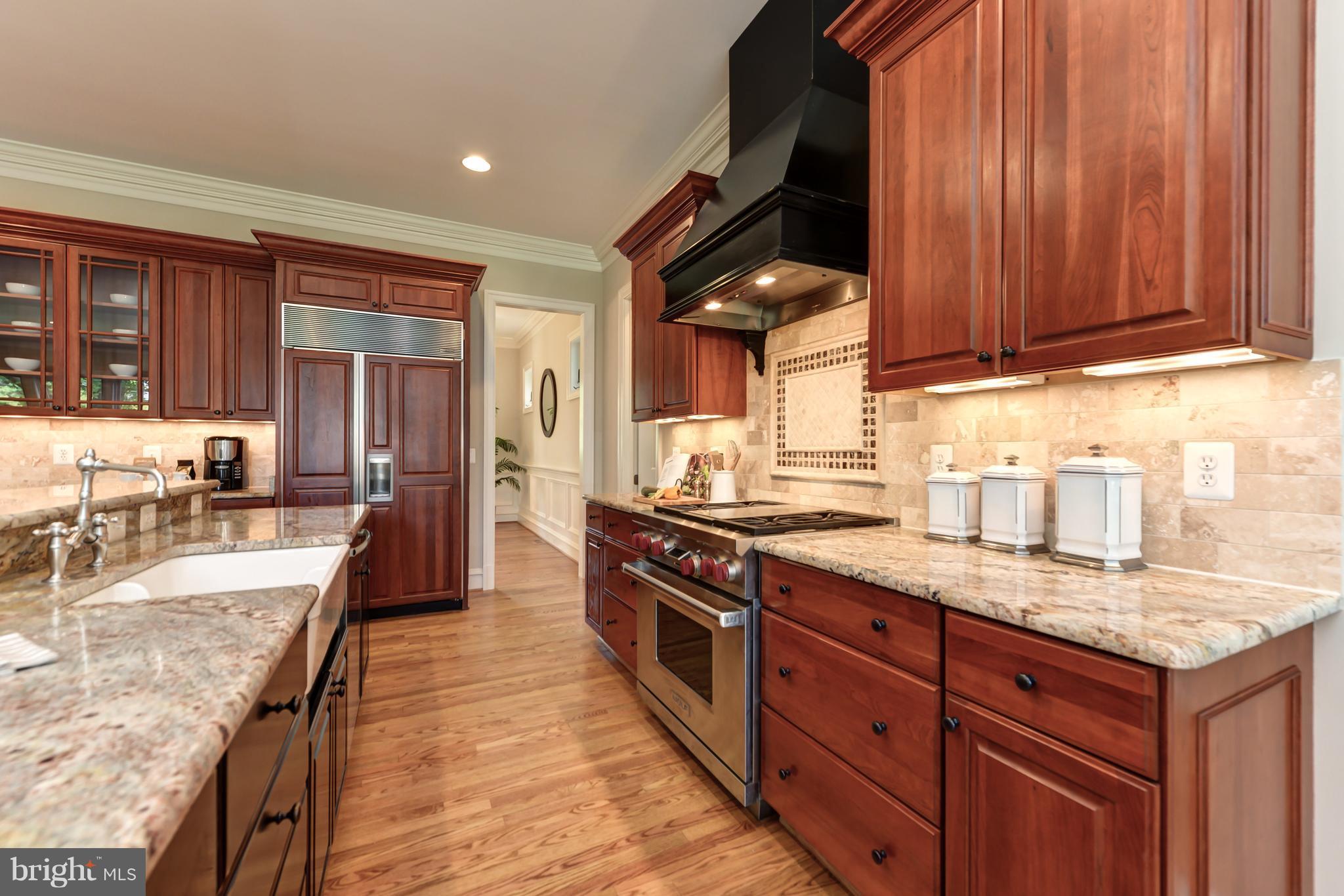 SHERWOOD FOREST - Residential