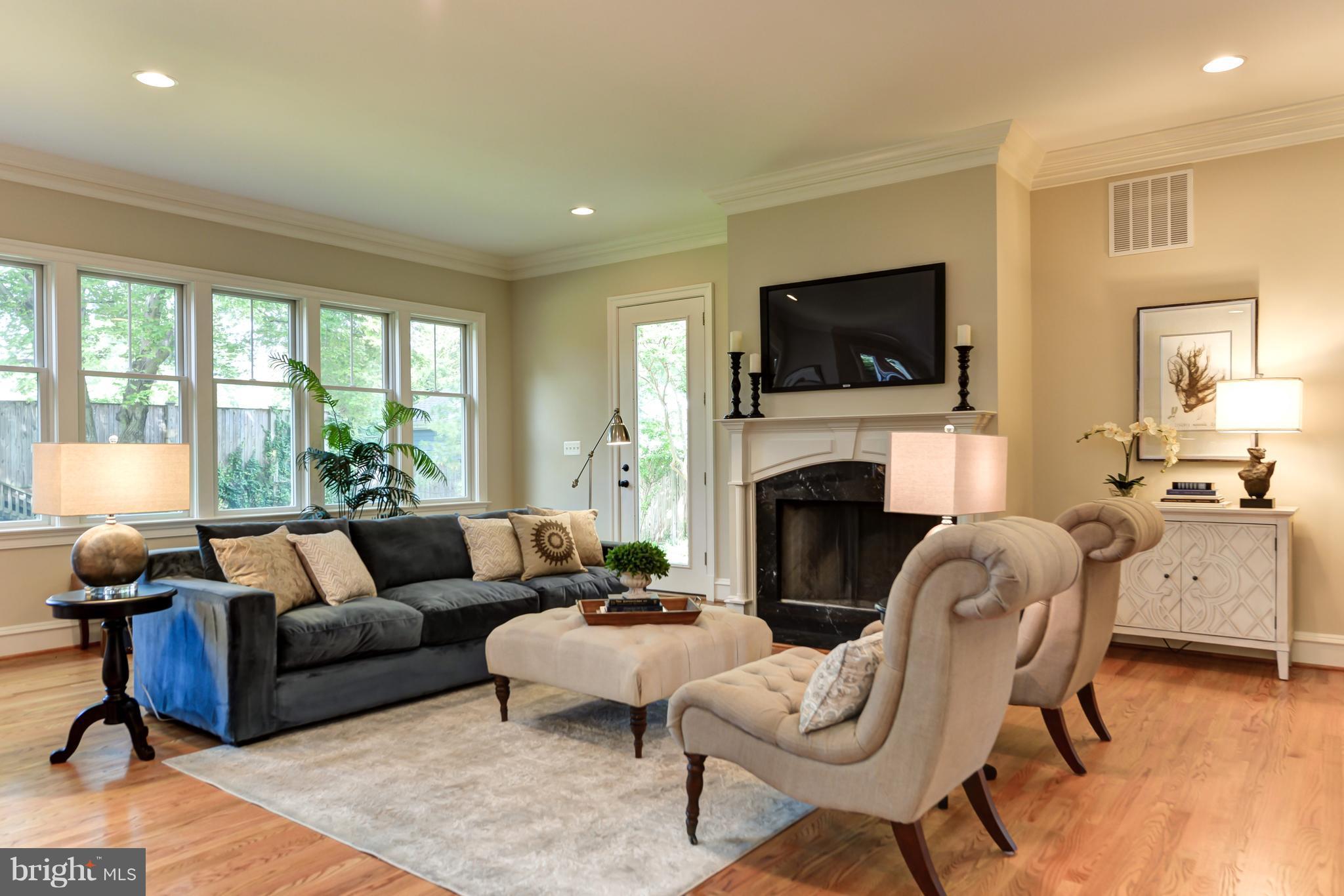 SHERWOOD FOREST - Residential