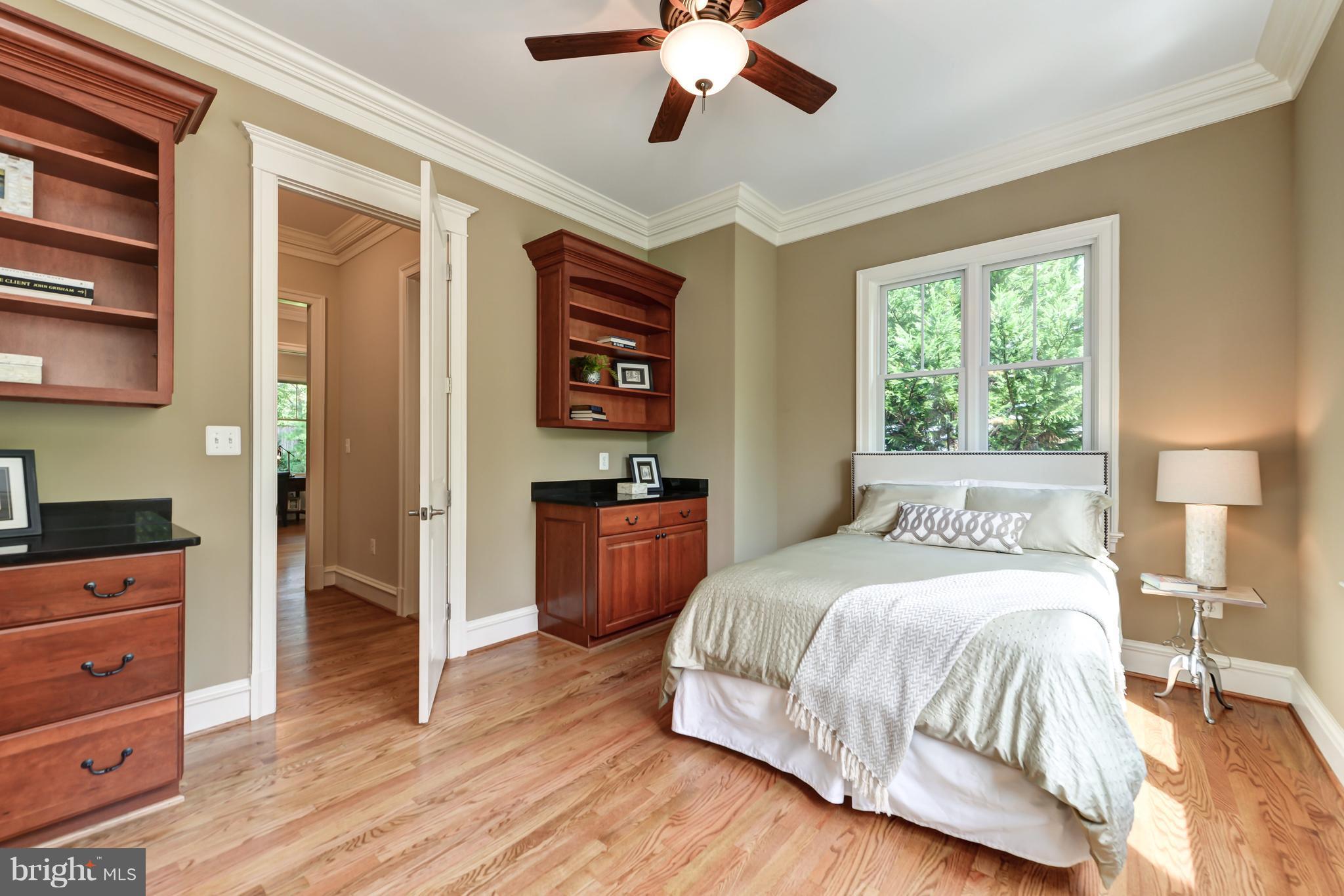 SHERWOOD FOREST - Residential