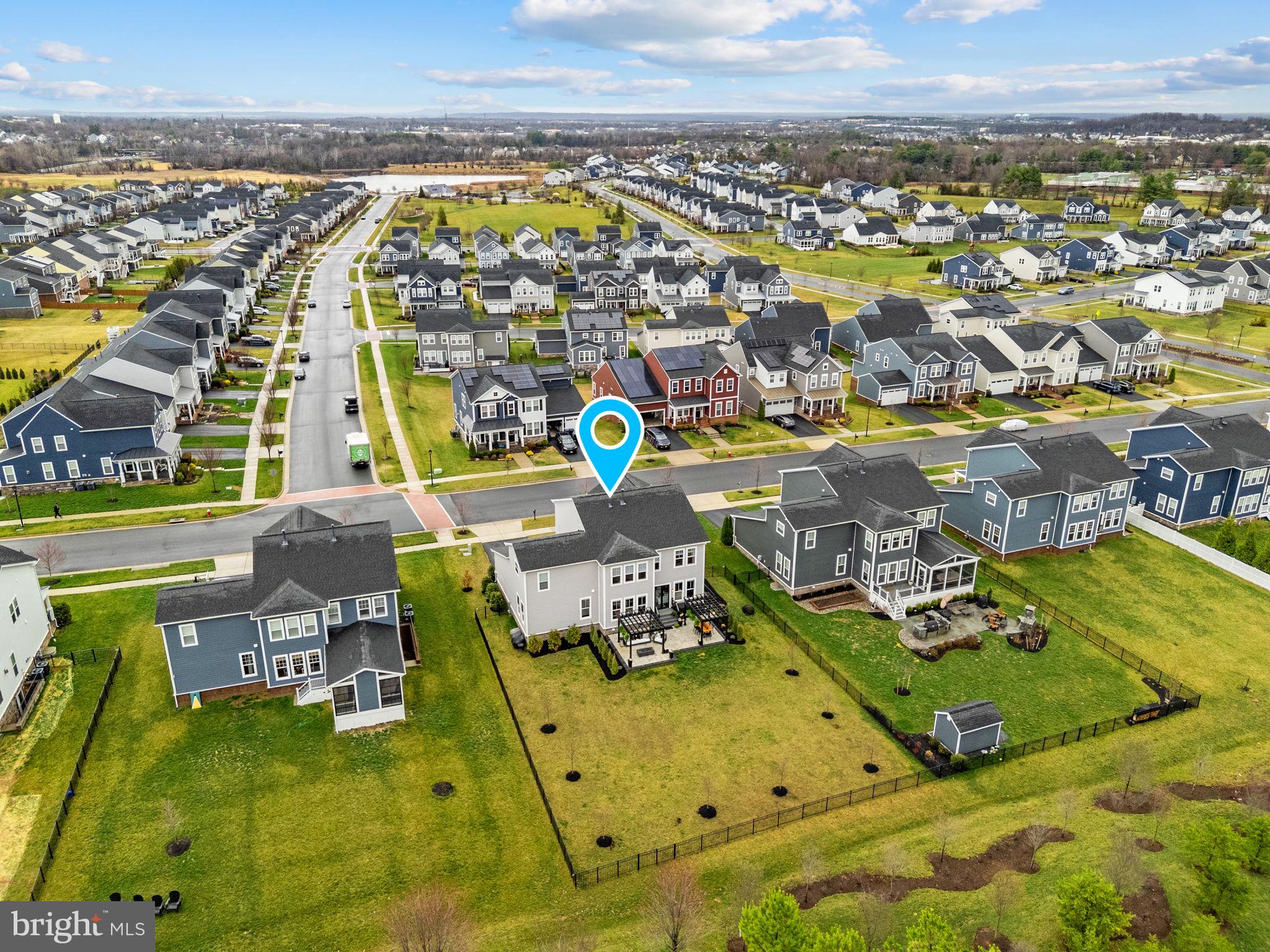 MEADOW BROOK FARM - Residential