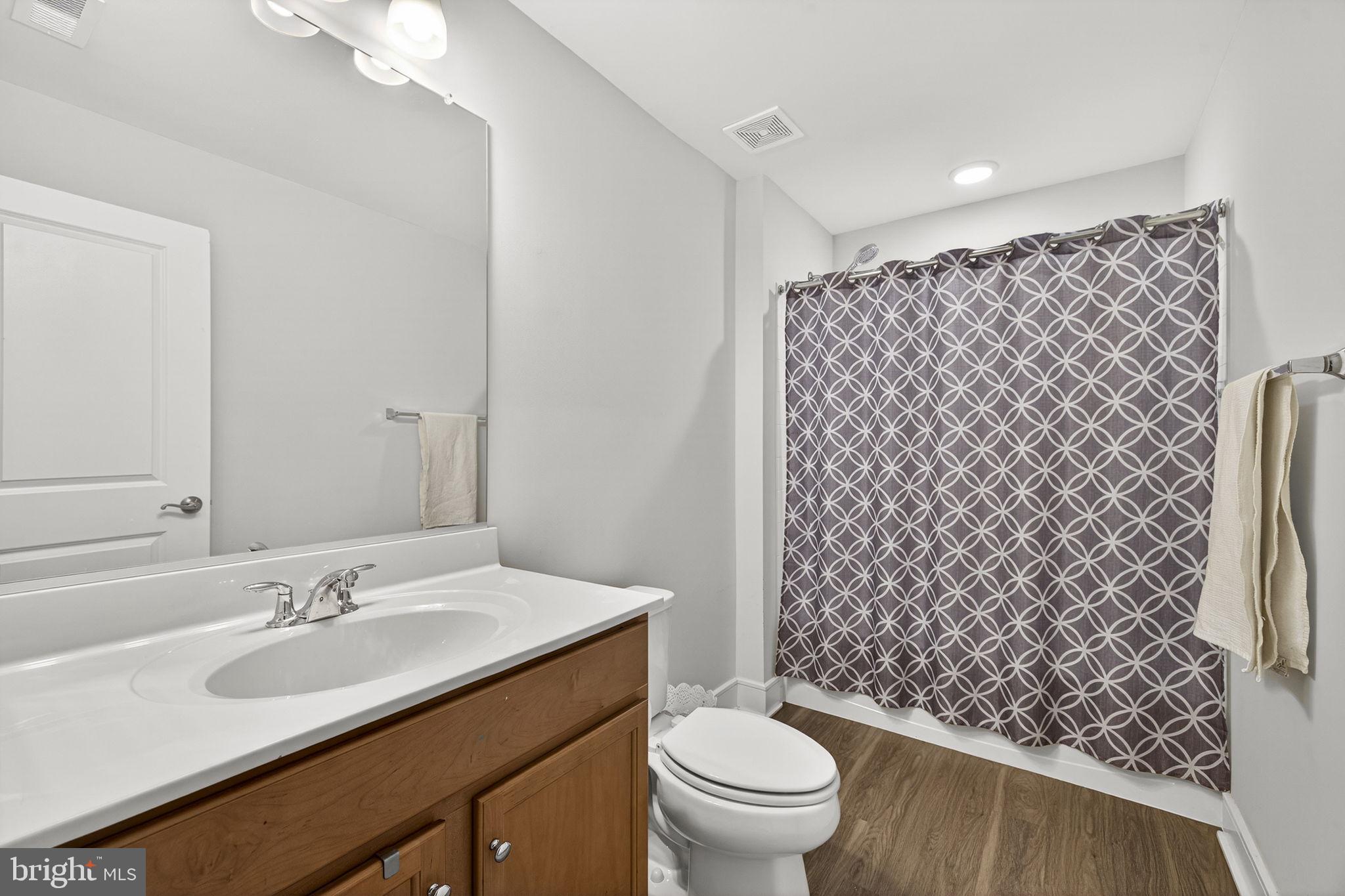 MEADOW BROOK FARM - Residential