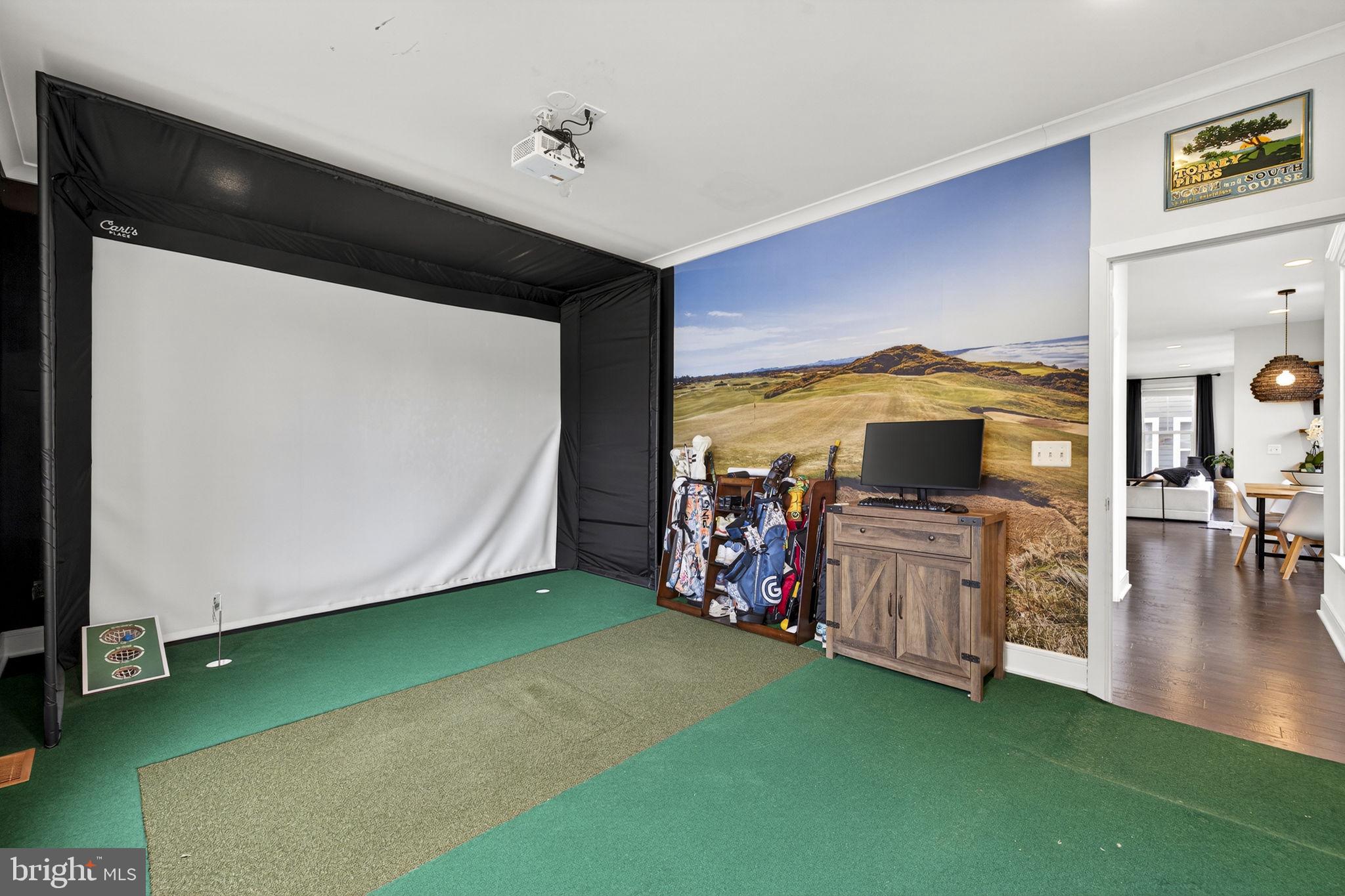 MEADOW BROOK FARM - Residential