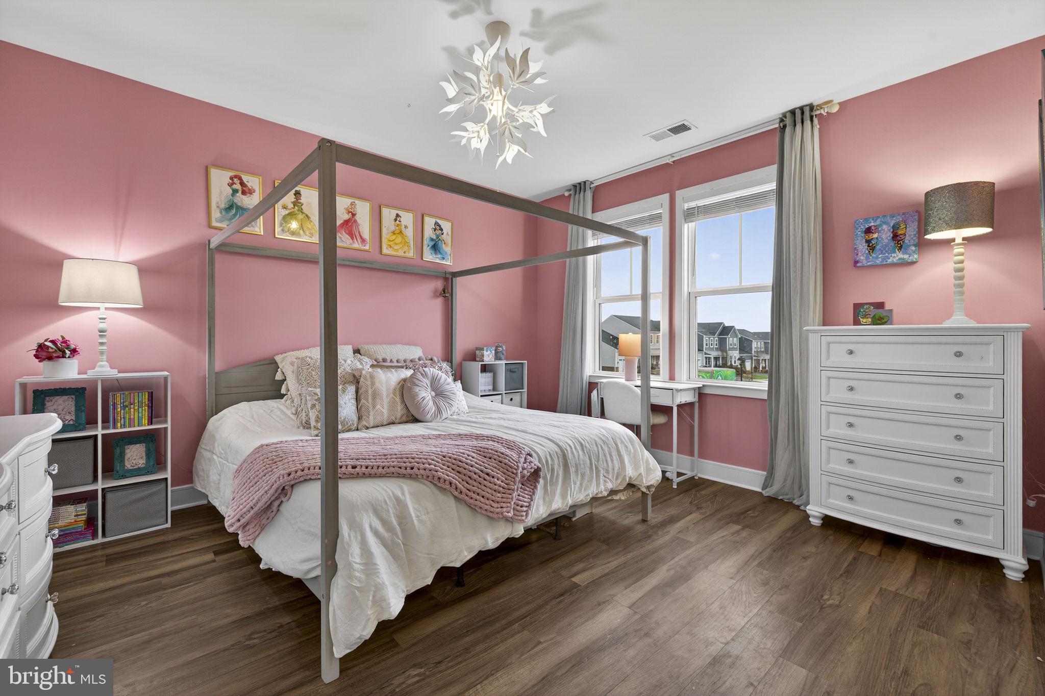 MEADOW BROOK FARM - Residential