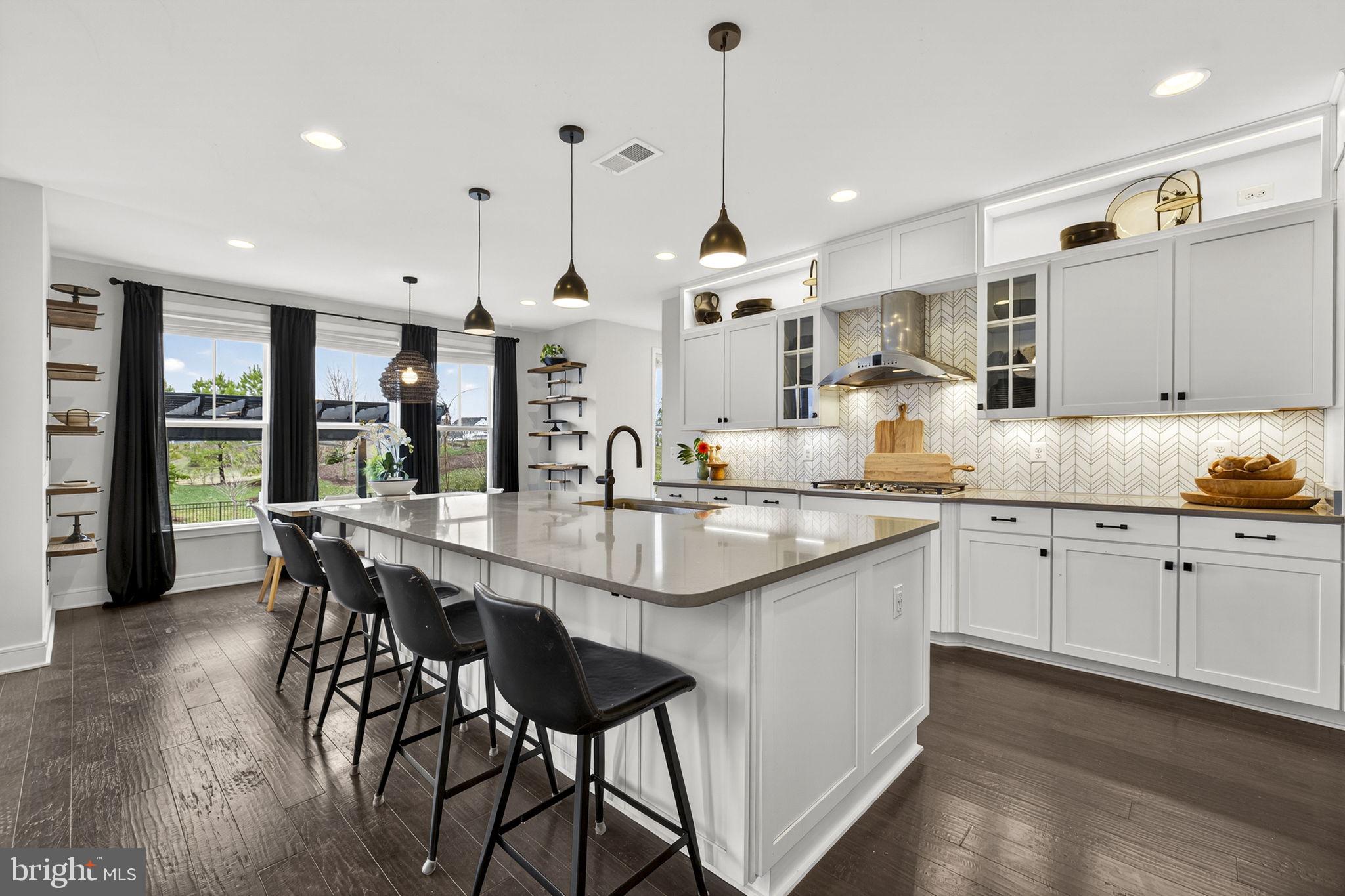 MEADOW BROOK FARM - Residential