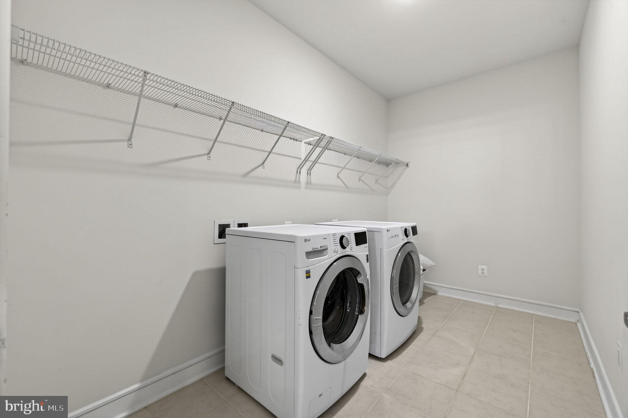 MEADOW BROOK FARM - Residential