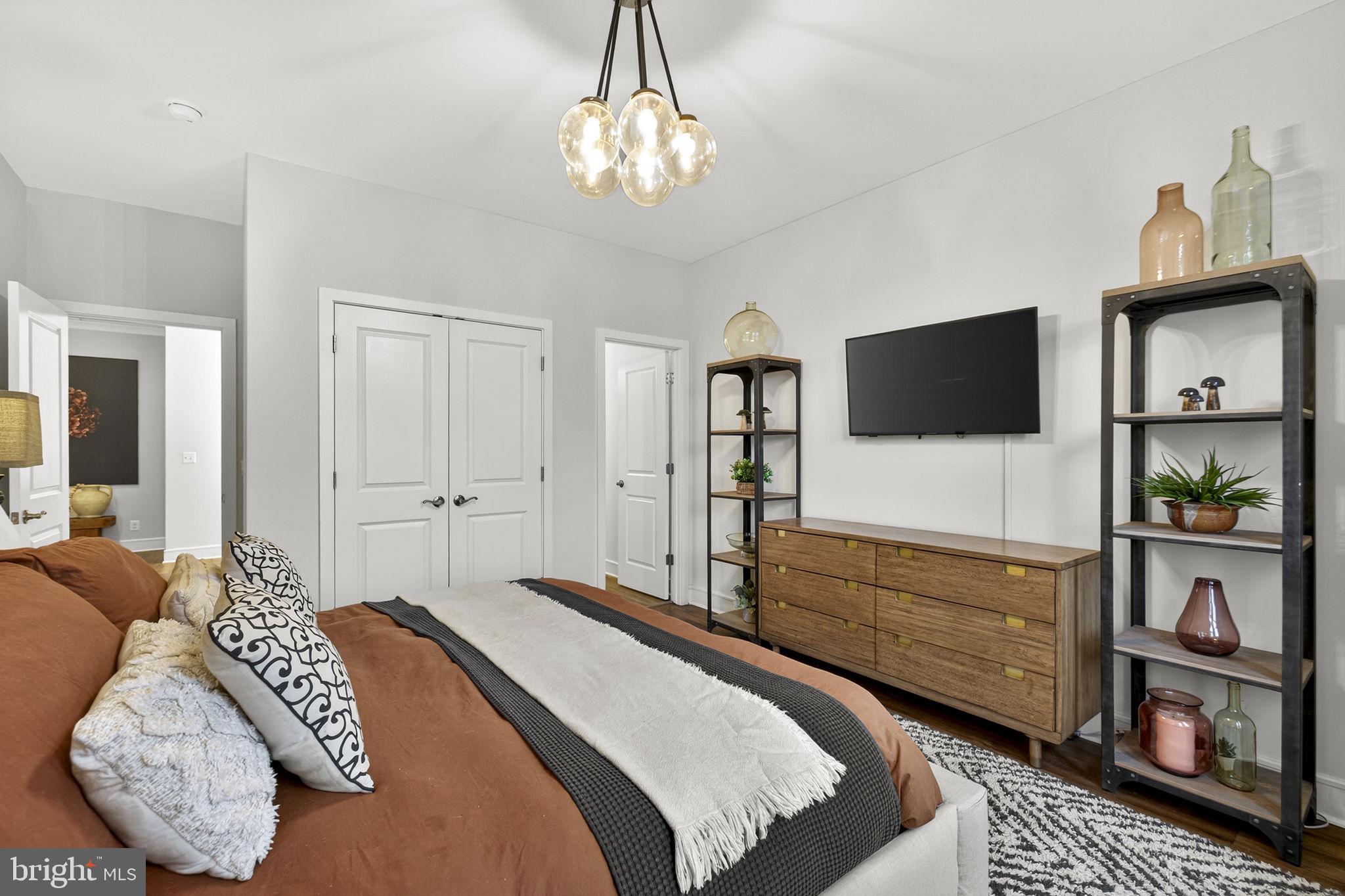 MEADOW BROOK FARM - Residential