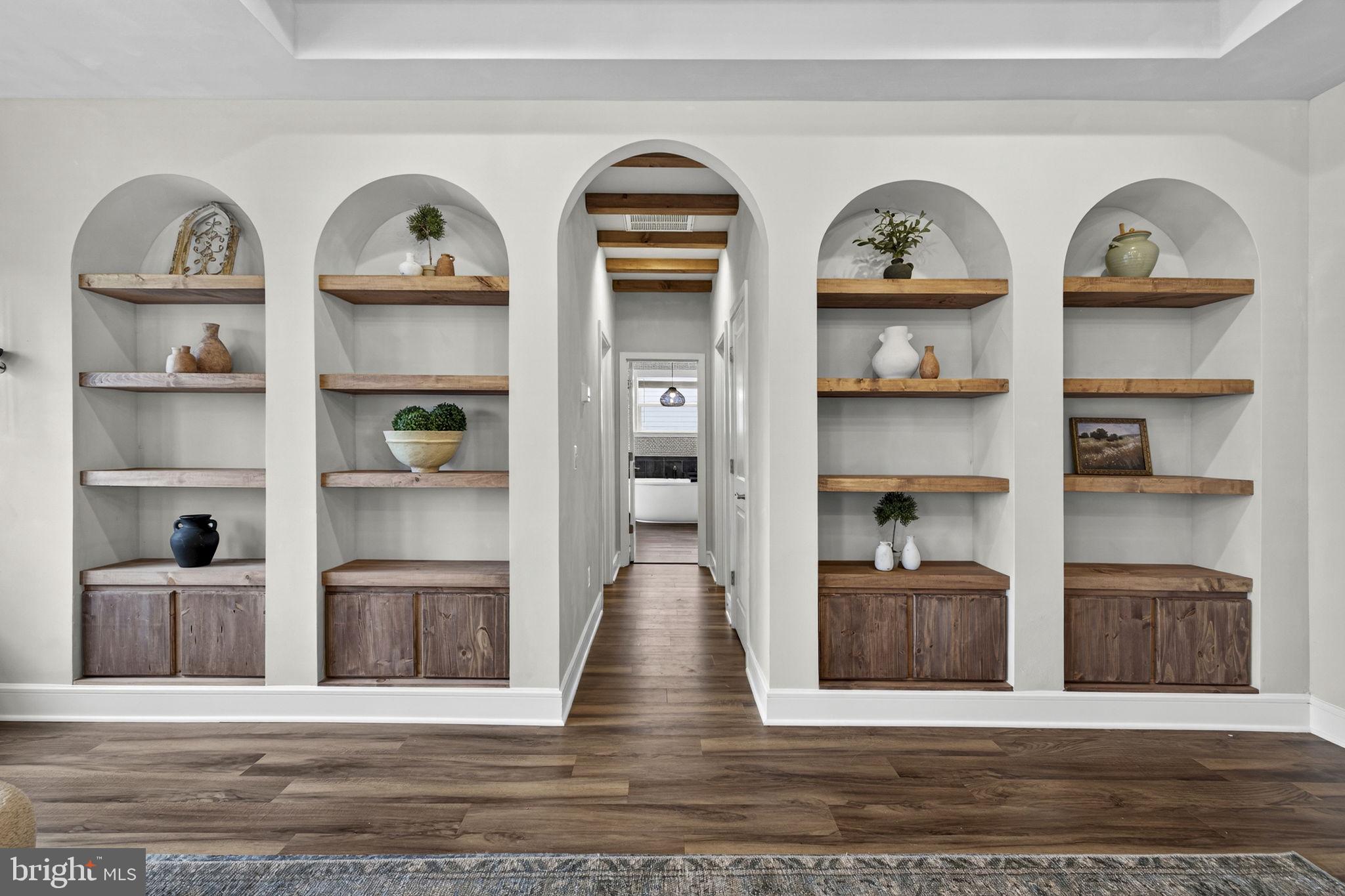 MEADOW BROOK FARM - Residential