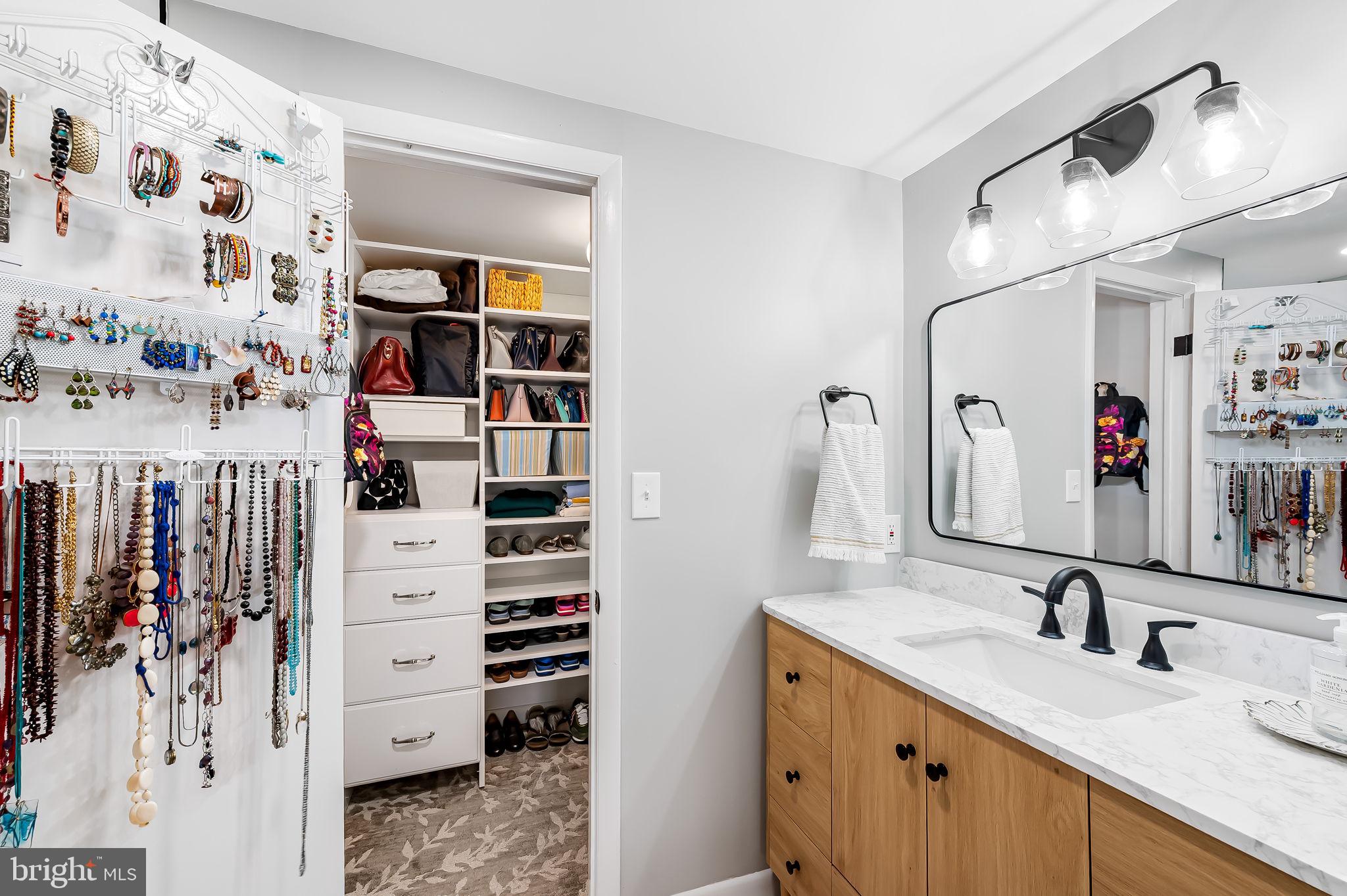 CROSS KEYS - Residential