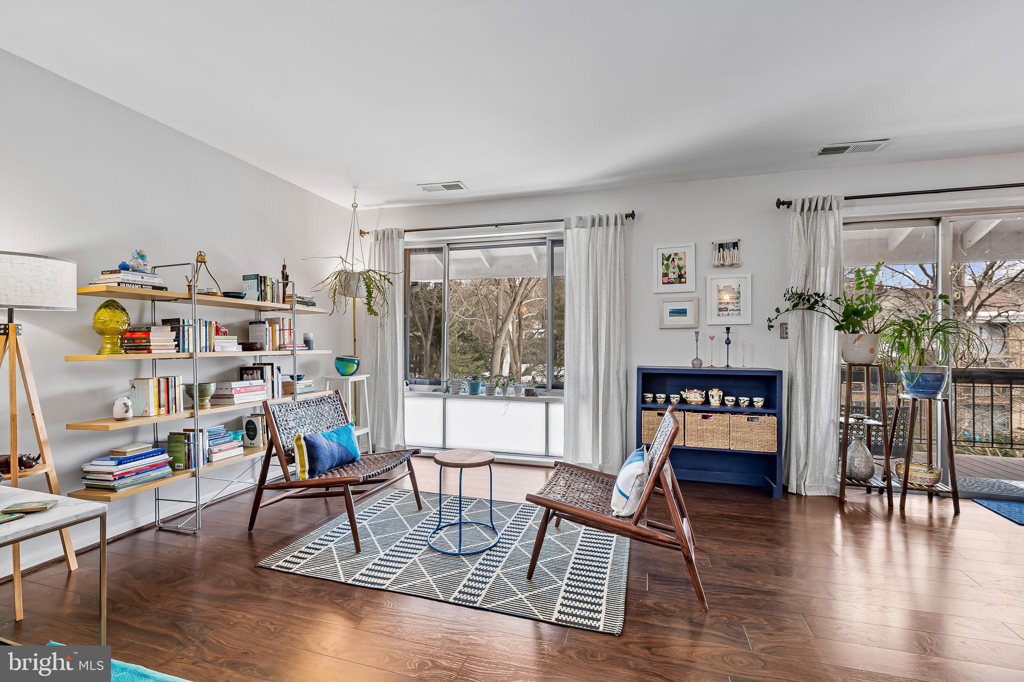 CROSS KEYS - Residential