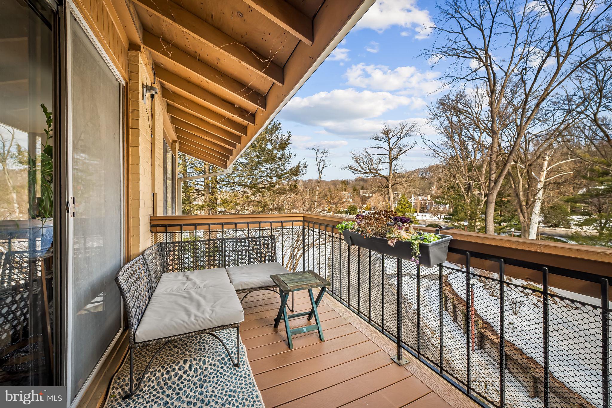 CROSS KEYS - Residential