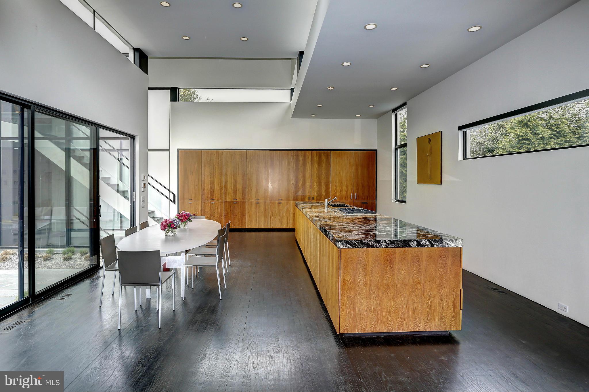 PINEVIEW - Residential