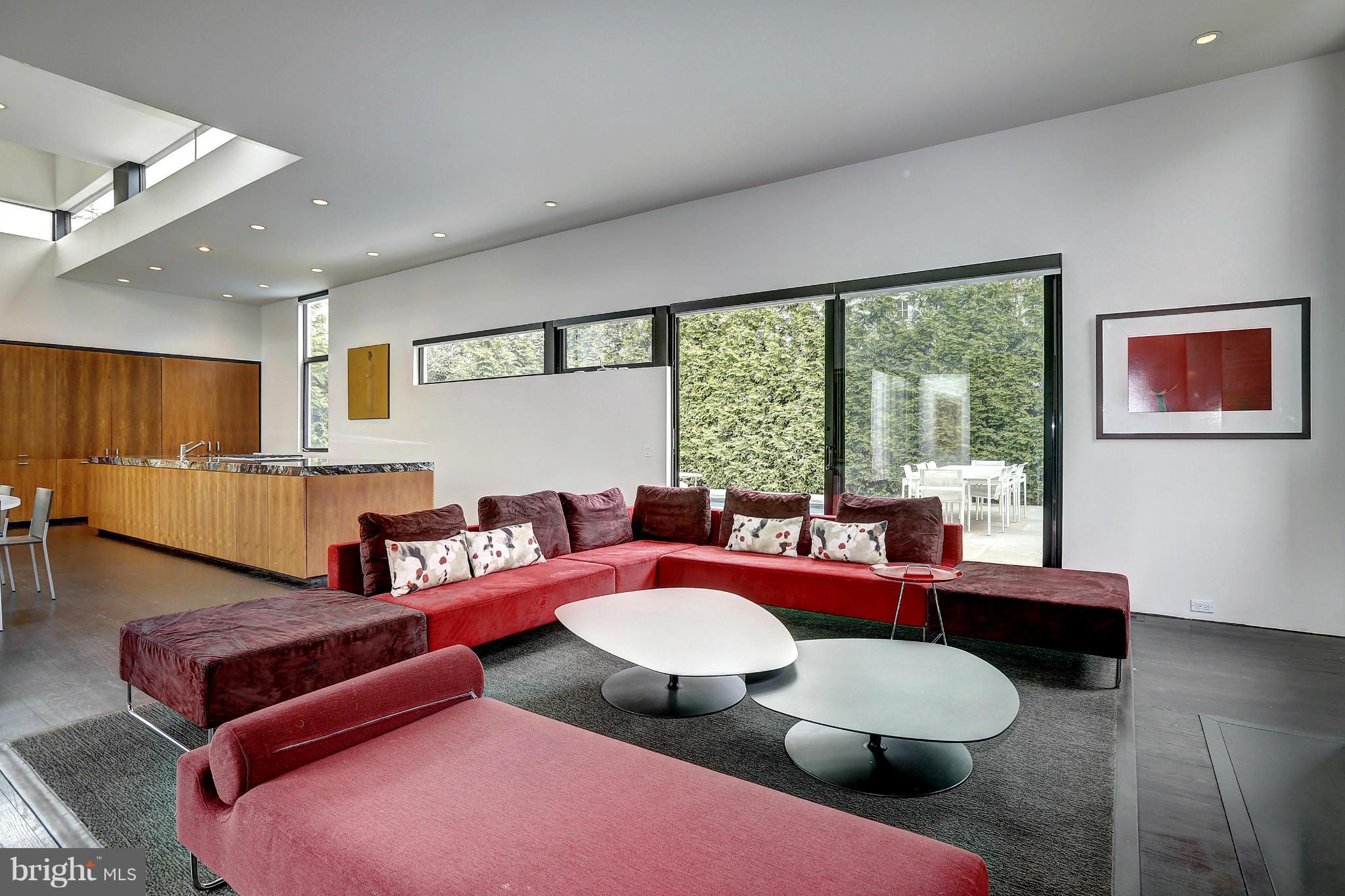 PINEVIEW - Residential