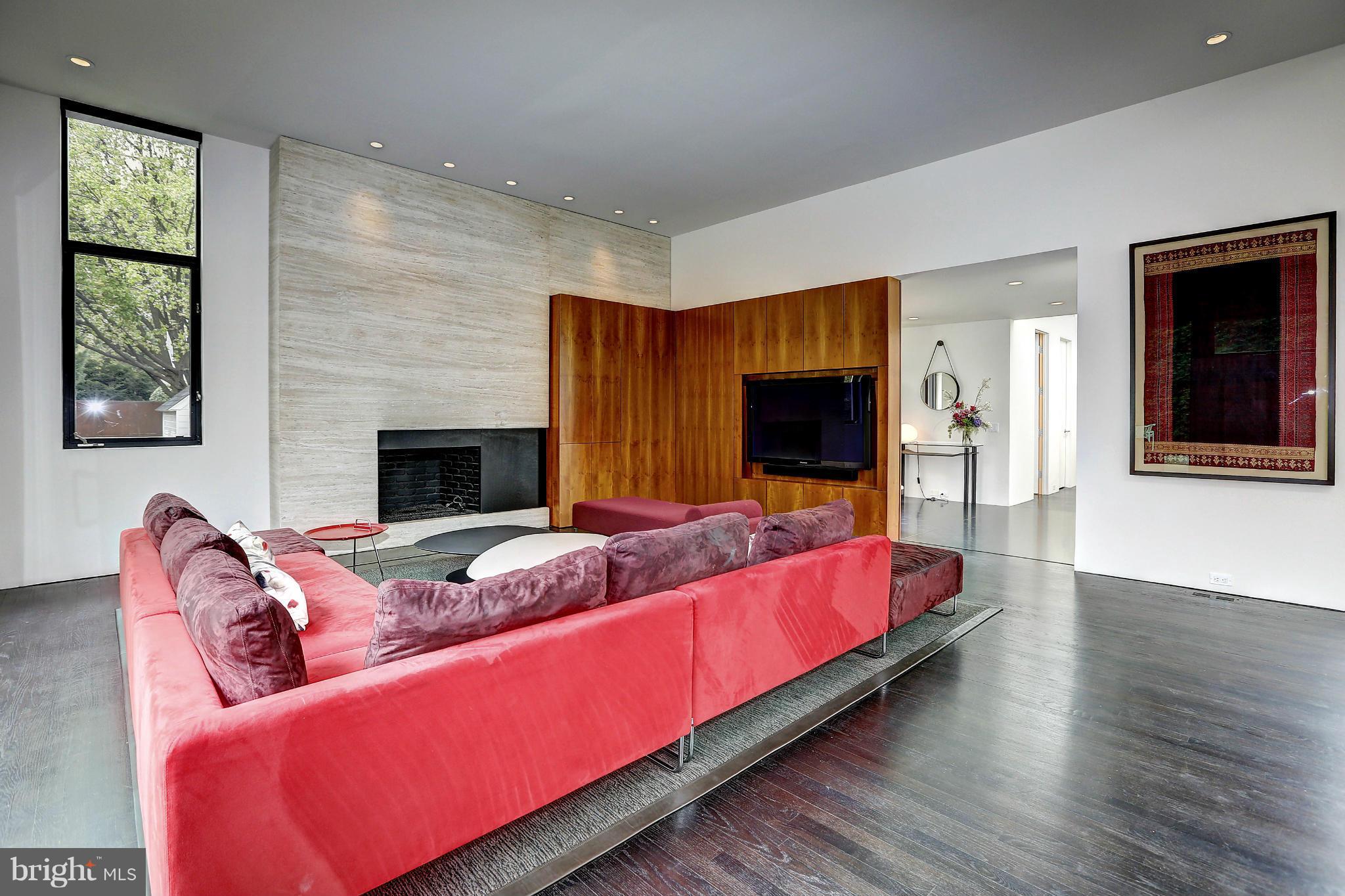 PINEVIEW - Residential