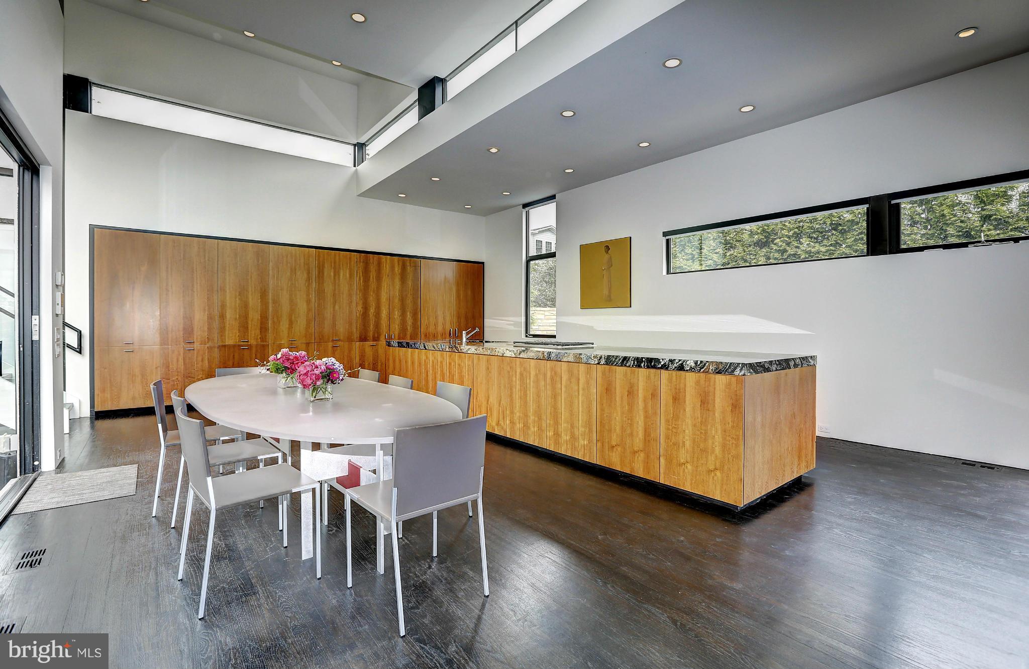 PINEVIEW - Residential