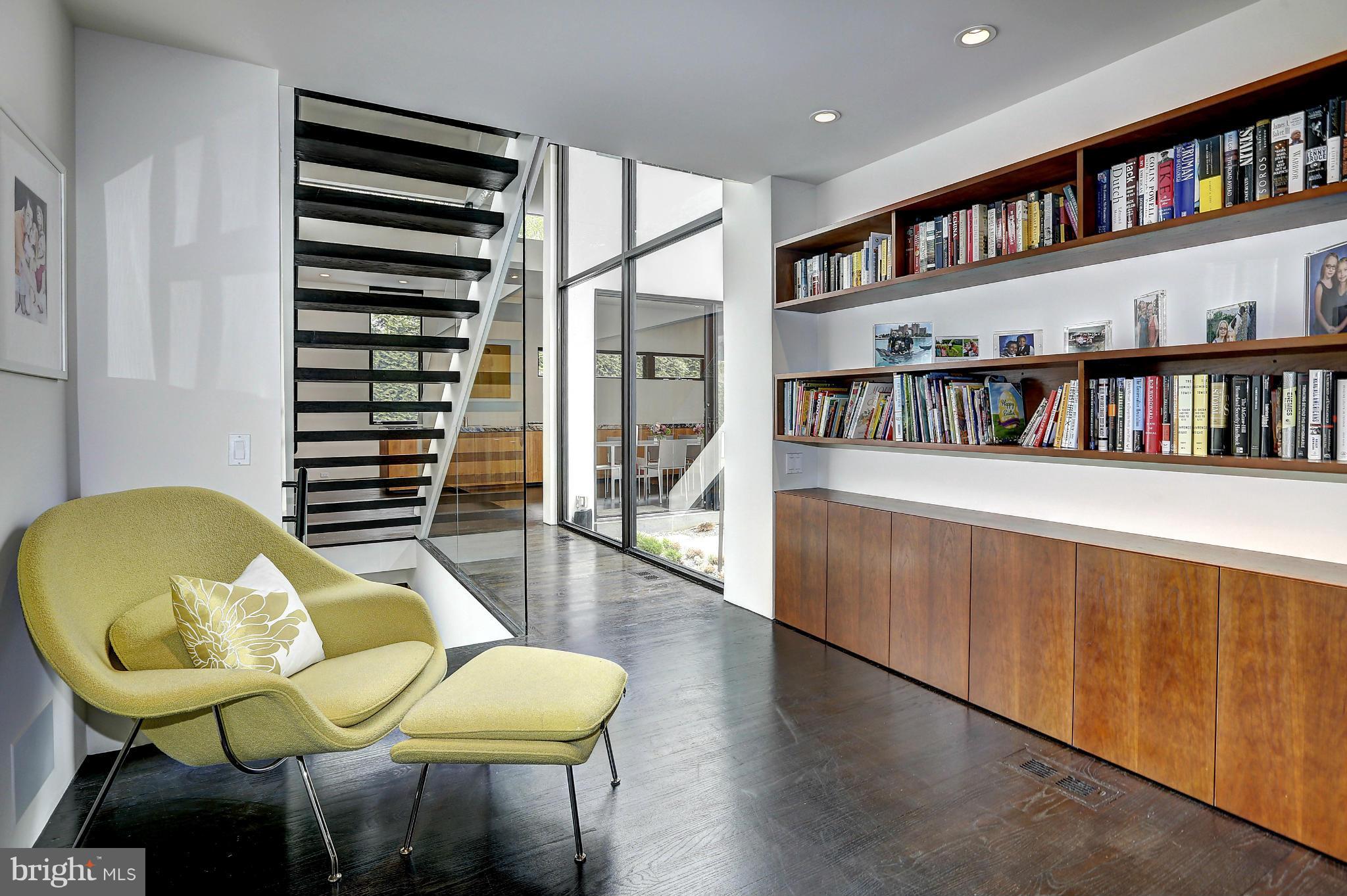 PINEVIEW - Residential