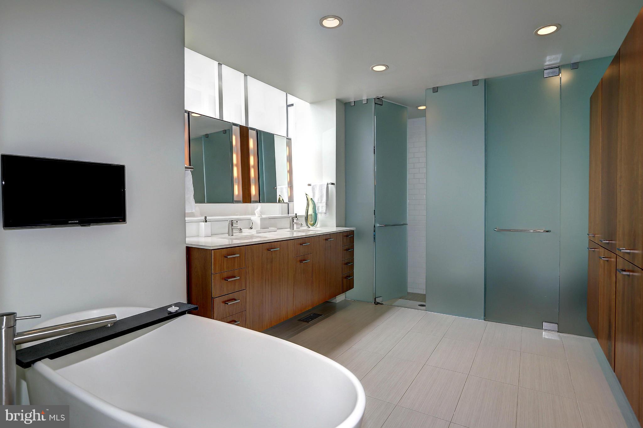 PINEVIEW - Residential