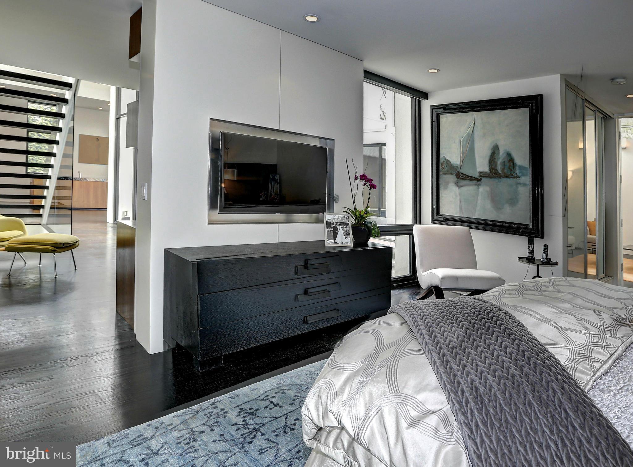 PINEVIEW - Residential