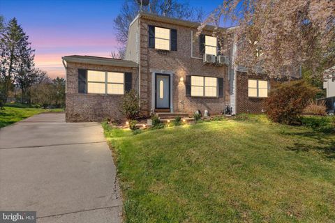 1037 TOM PAINE DRIVE LANCASTER PA 17603