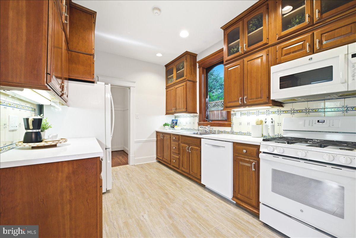 CHEVY CHASE - Residential