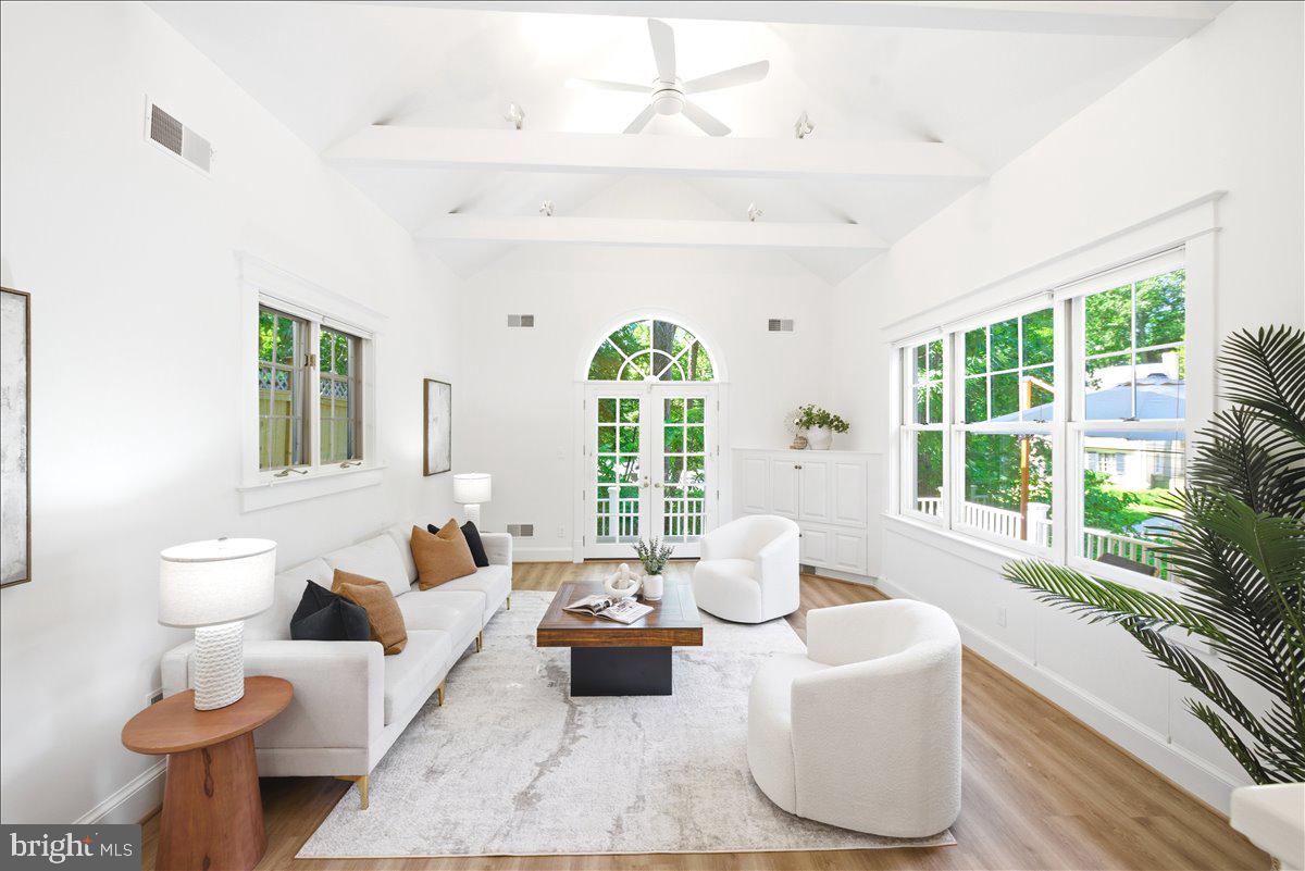 CHEVY CHASE - Residential