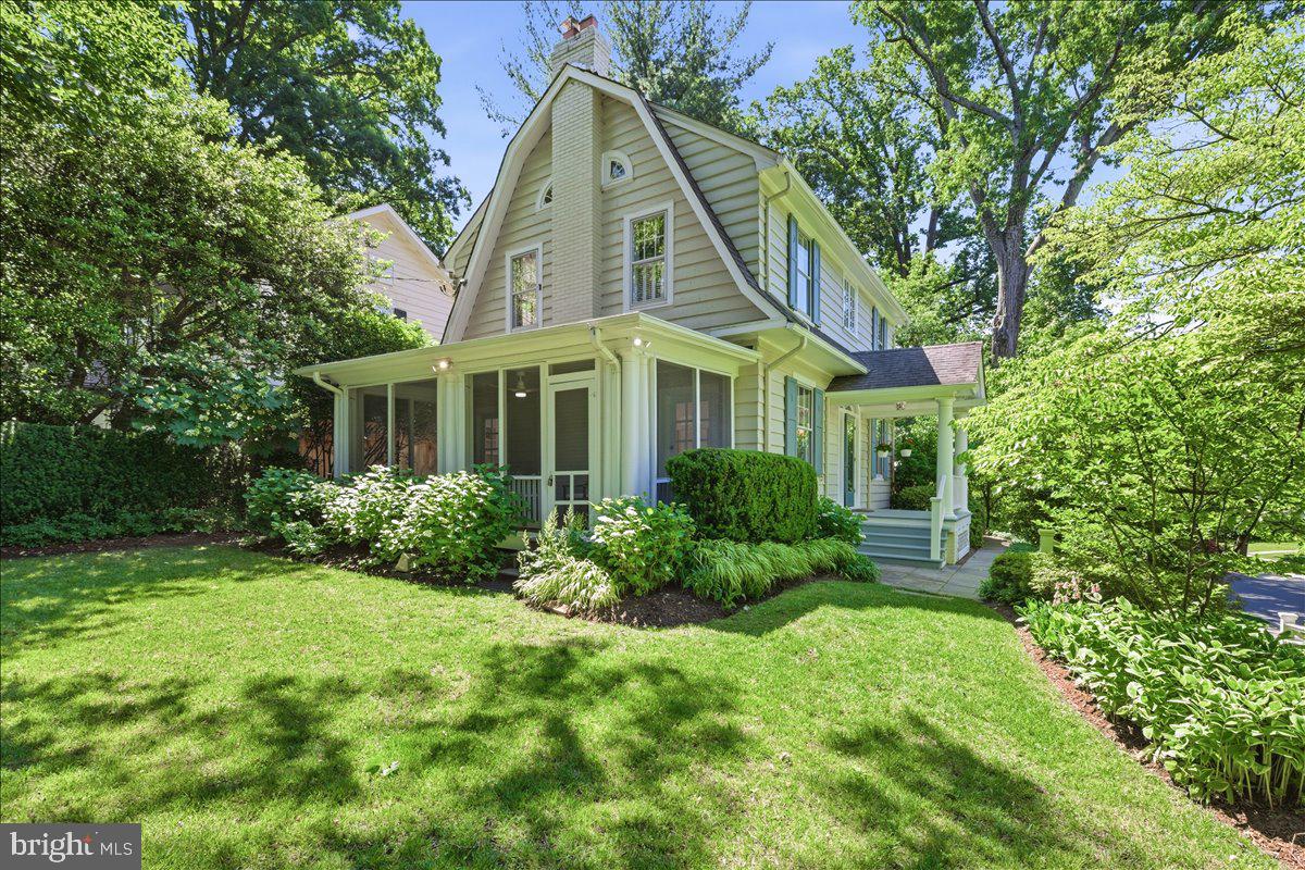 CHEVY CHASE - Residential